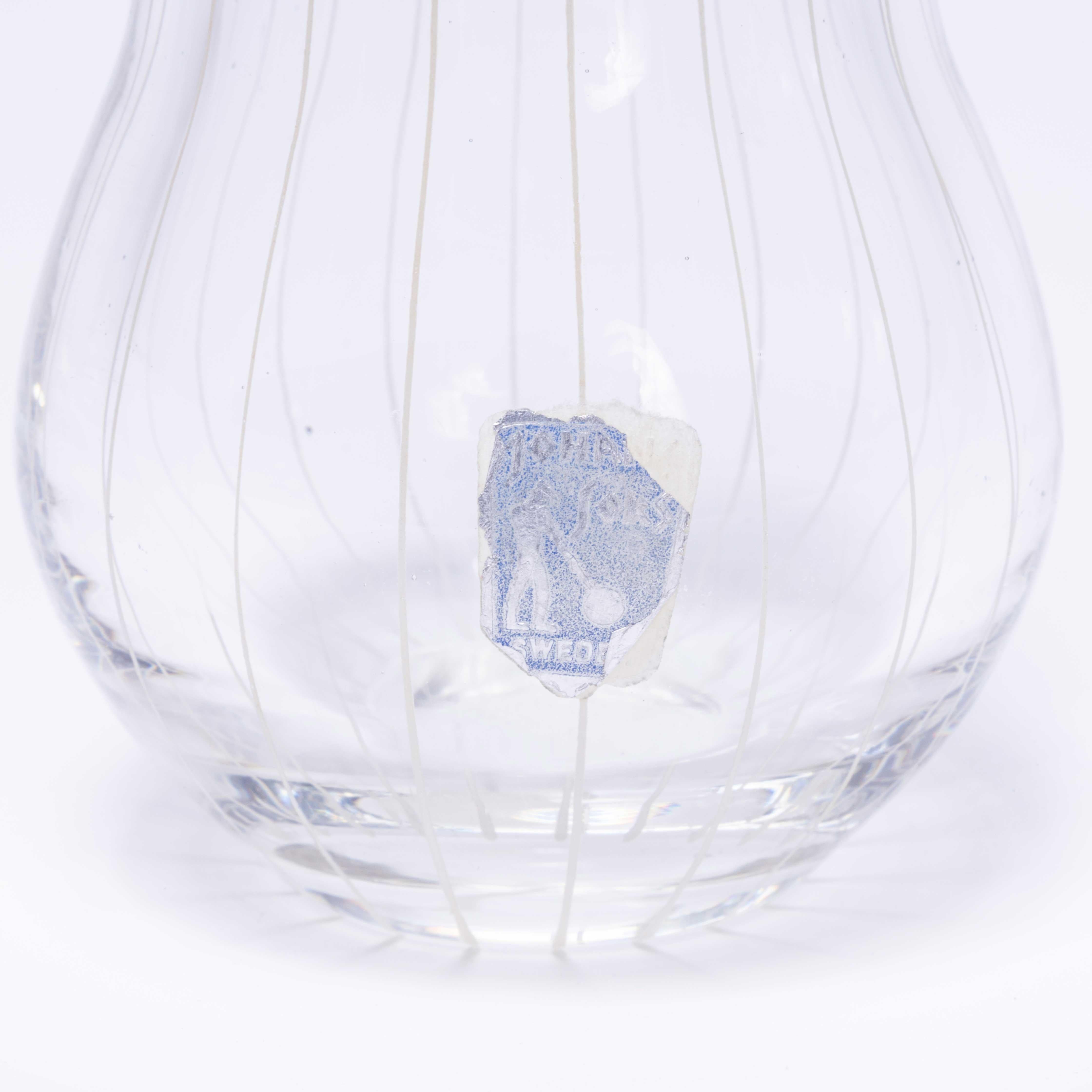 Vaso a bocciolo in vetro artistico scandinavo della metà del secolo scorso In condizioni buone in vendita a Hook, Hampshire