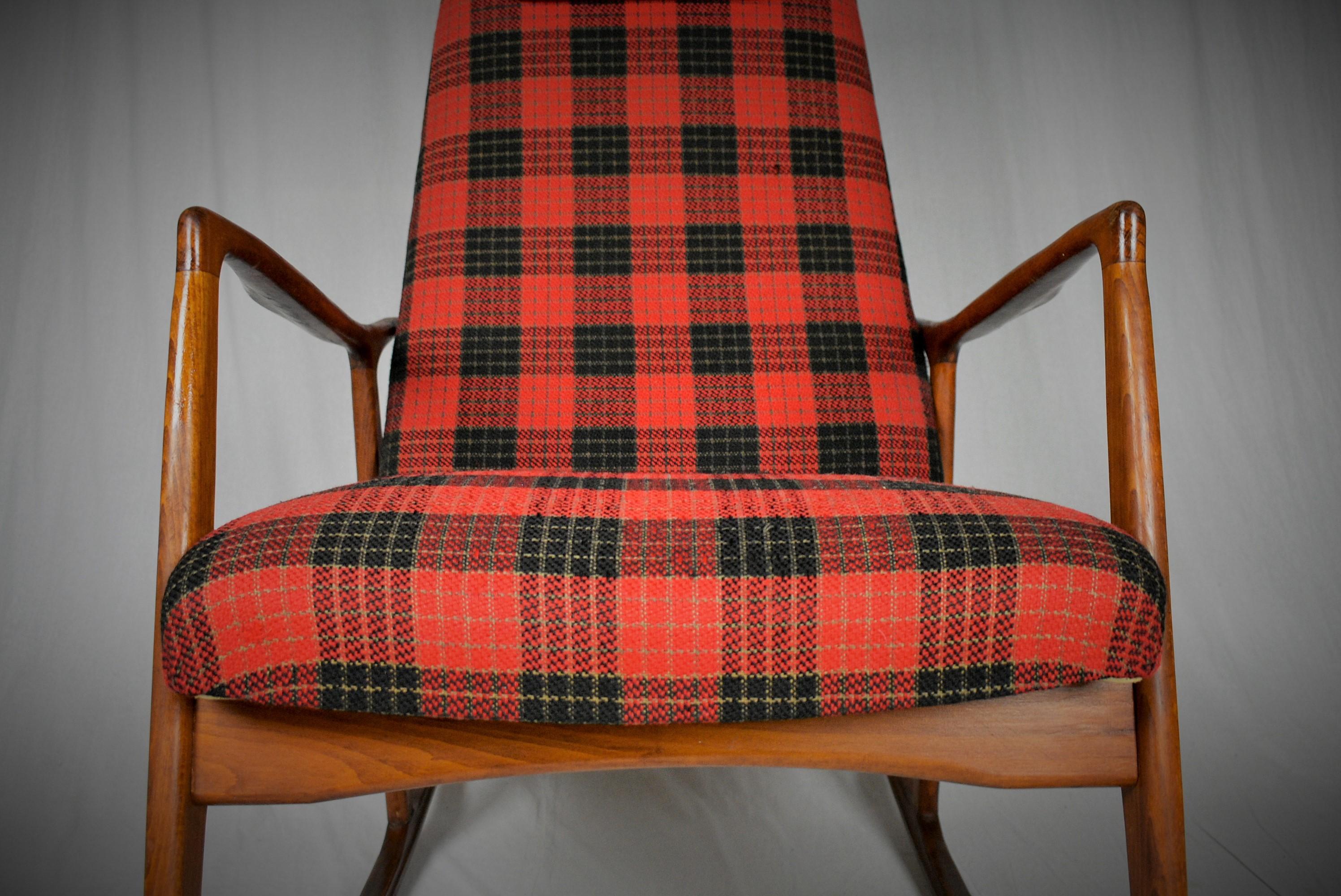 Midcentury Scandinavian Beechwood Rocking Chair, 1960s 5