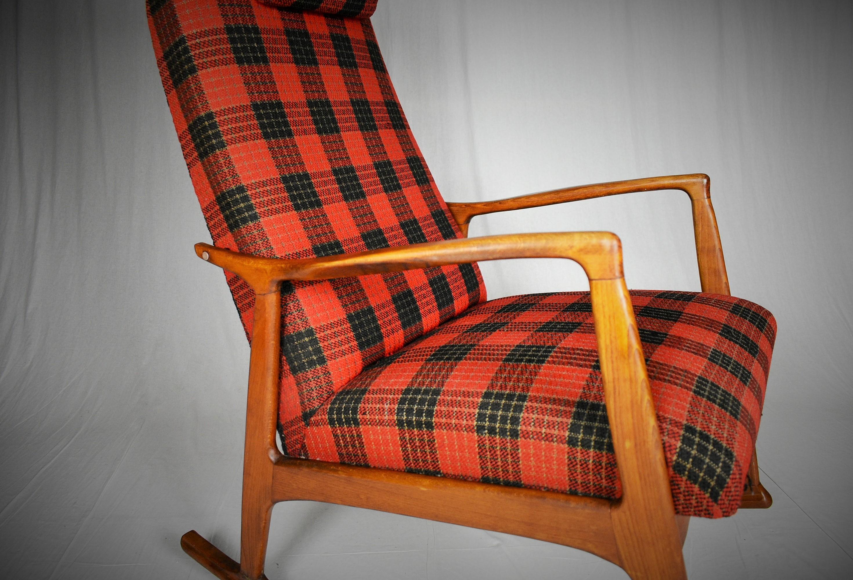 Mid-20th Century Midcentury Scandinavian Beechwood Rocking Chair, 1960s