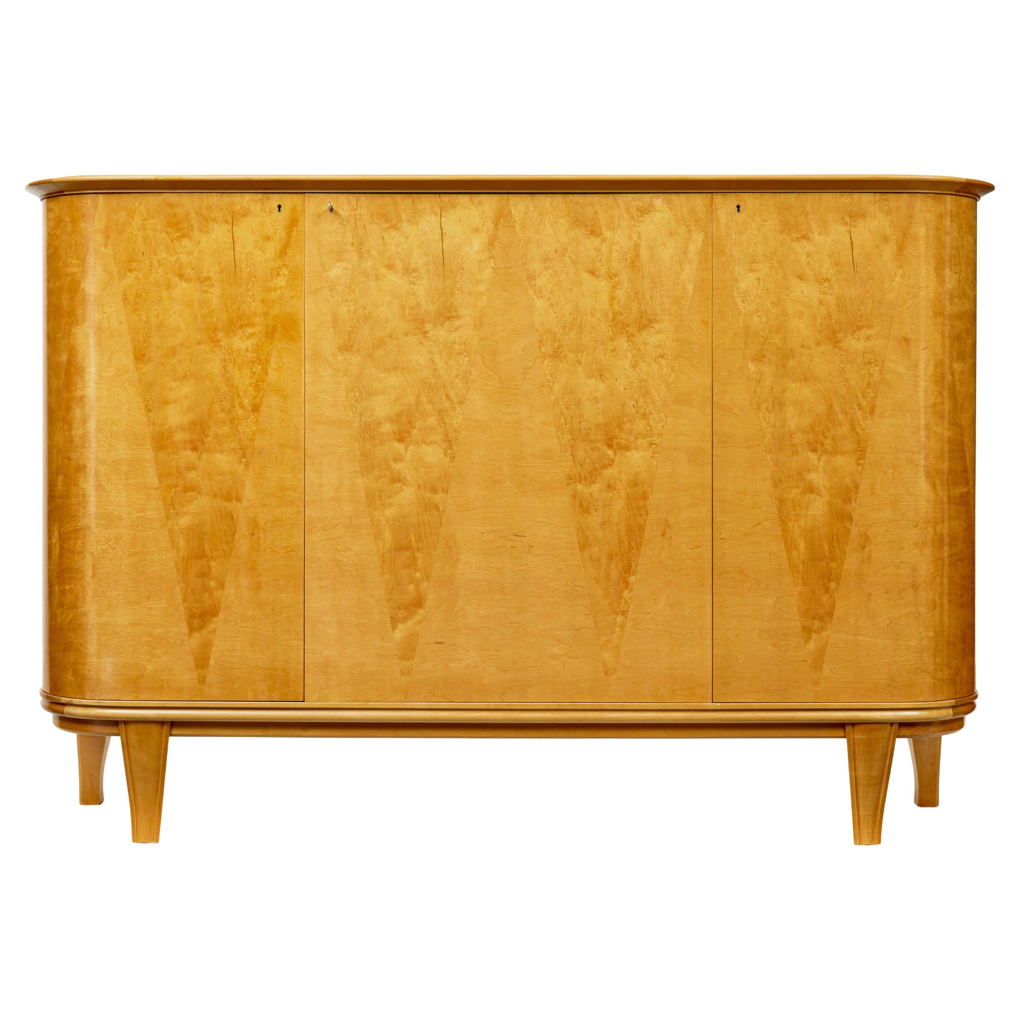 Buffet scandinave du milieu du siècle dernier en forme de bouleau incrusté