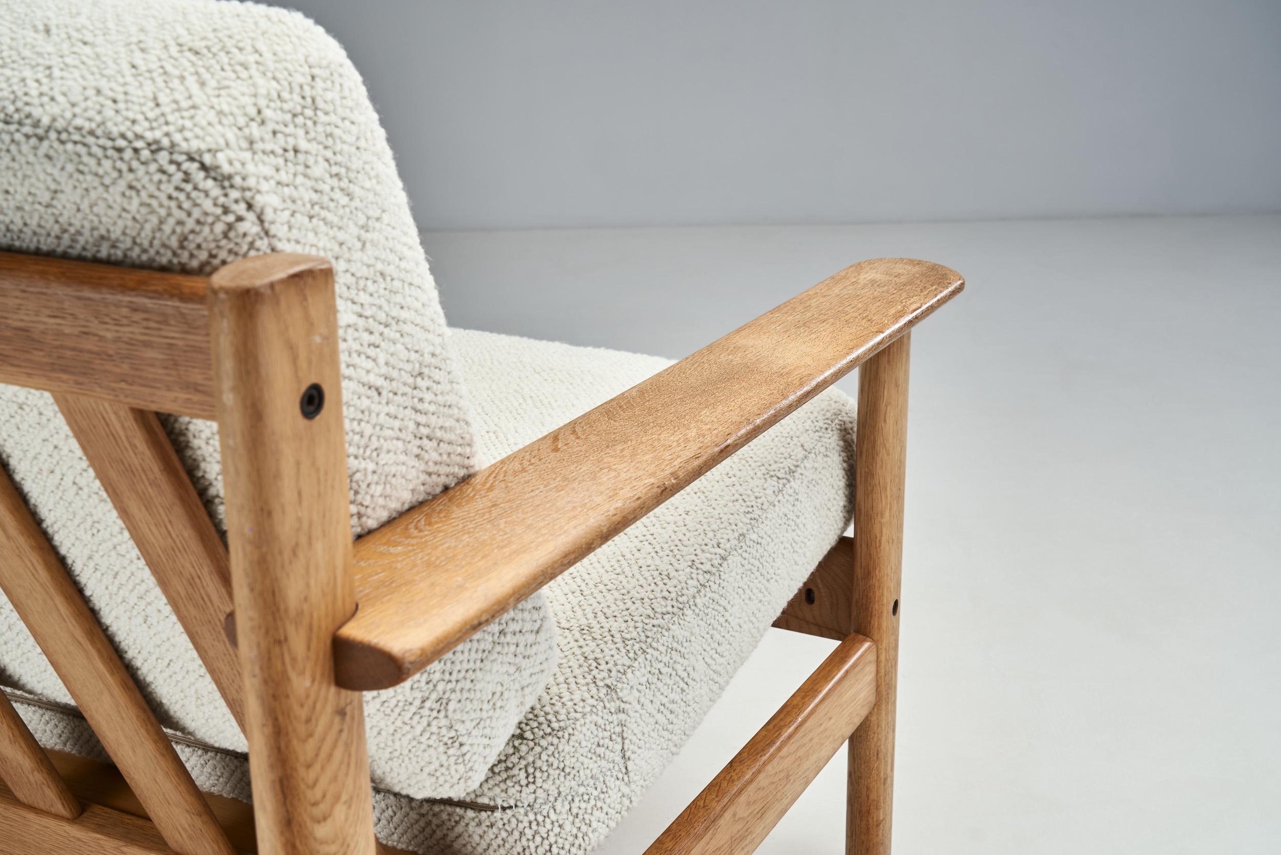 Mid-Century Scandinavian Blonde Oak Lounge Chair, Scandinavia 1970s 4