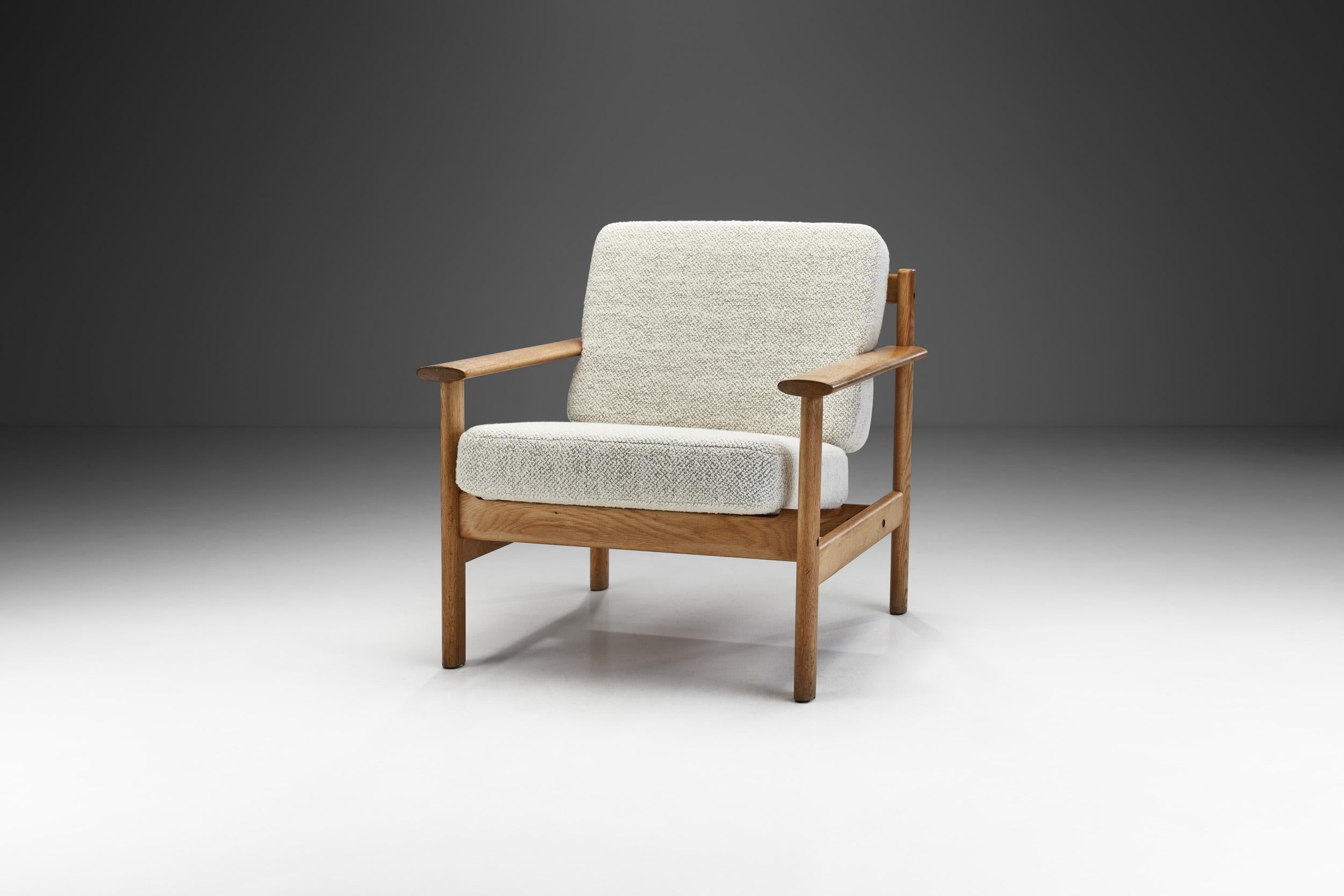 Late 20th Century Mid-Century Scandinavian Blonde Oak Lounge Chair, Scandinavia 1970s