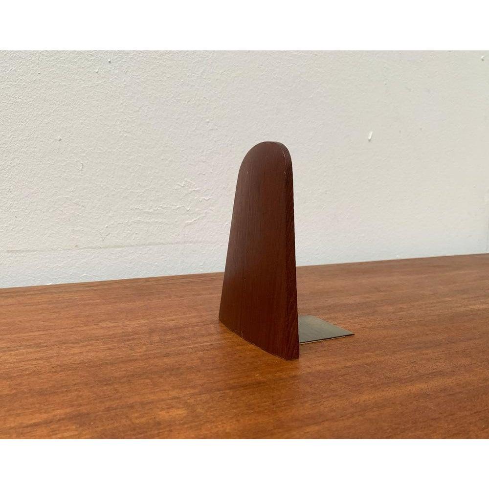 Fermalibri scandinavo di metà secolo in teak e ottone in vendita 4