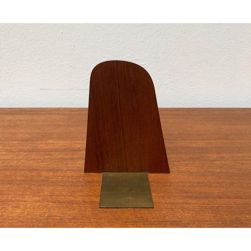 Fermalibri scandinavo di metà secolo in teak e ottone in vendita 1