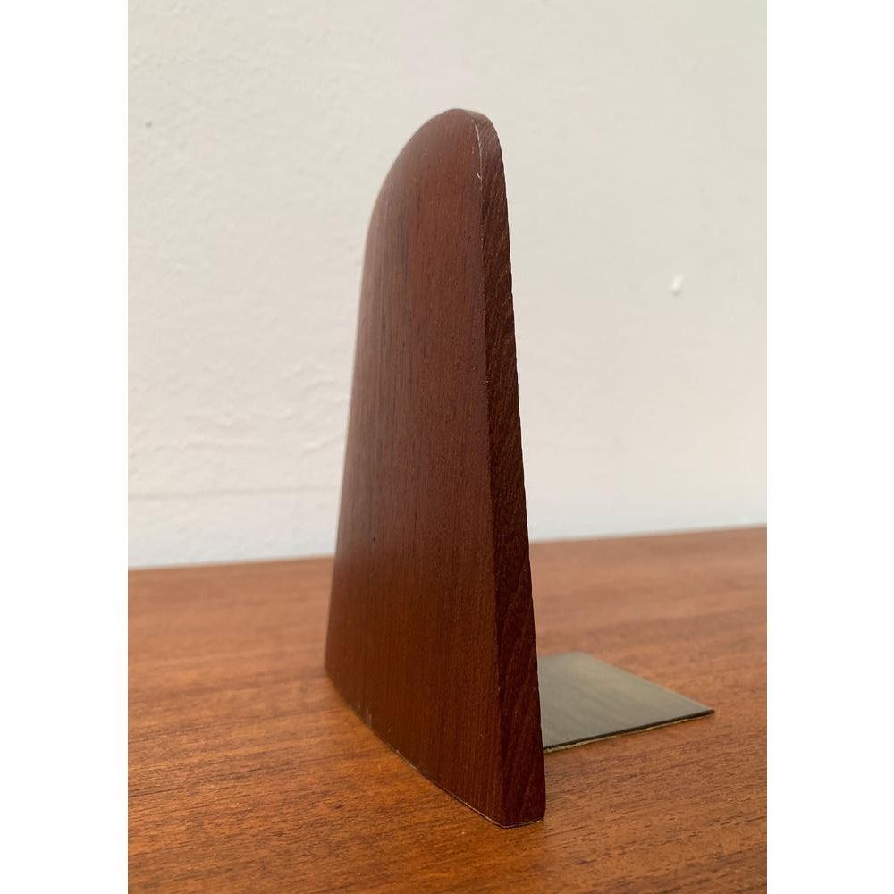 Fermalibri scandinavo di metà secolo in teak e ottone in vendita 3