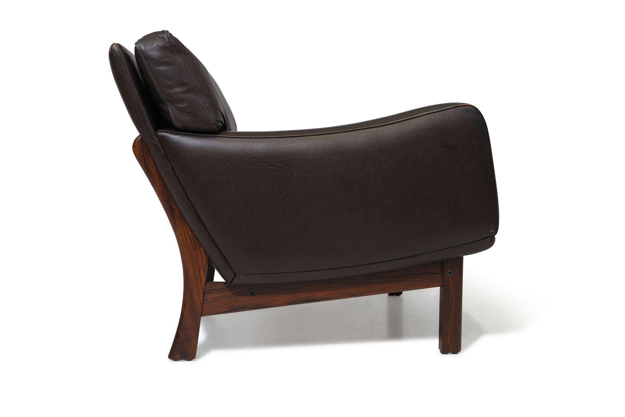 20th Century Mid-century Scandinavian Brown Leather and Rosewood Lounge Chairs For Sale