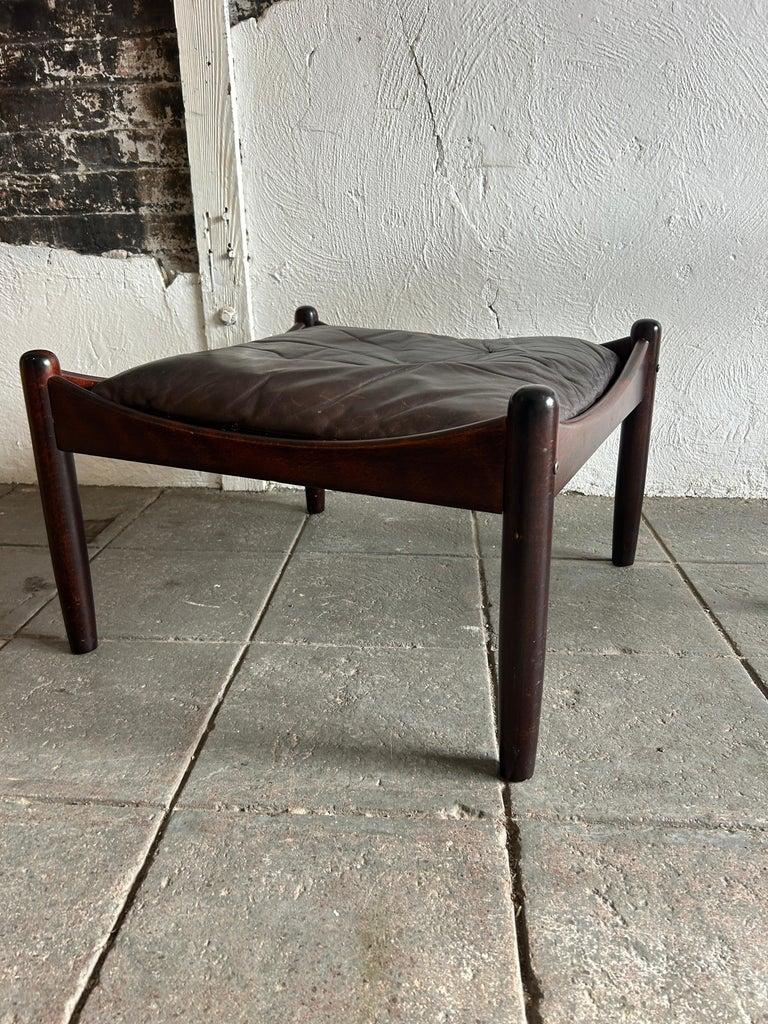 Mitte des Jahrhunderts skandinavischen braunen Leder Palisander Ottomane Norwegen (Skandinavische Moderne) im Angebot