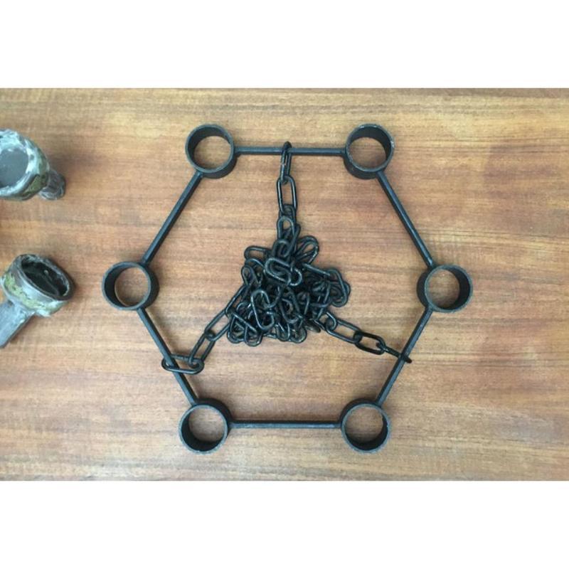 Candelabro Brutalista Escandinavo de Mediados de Siglo en Hierro Forjado, Años 60 siglo XX en venta