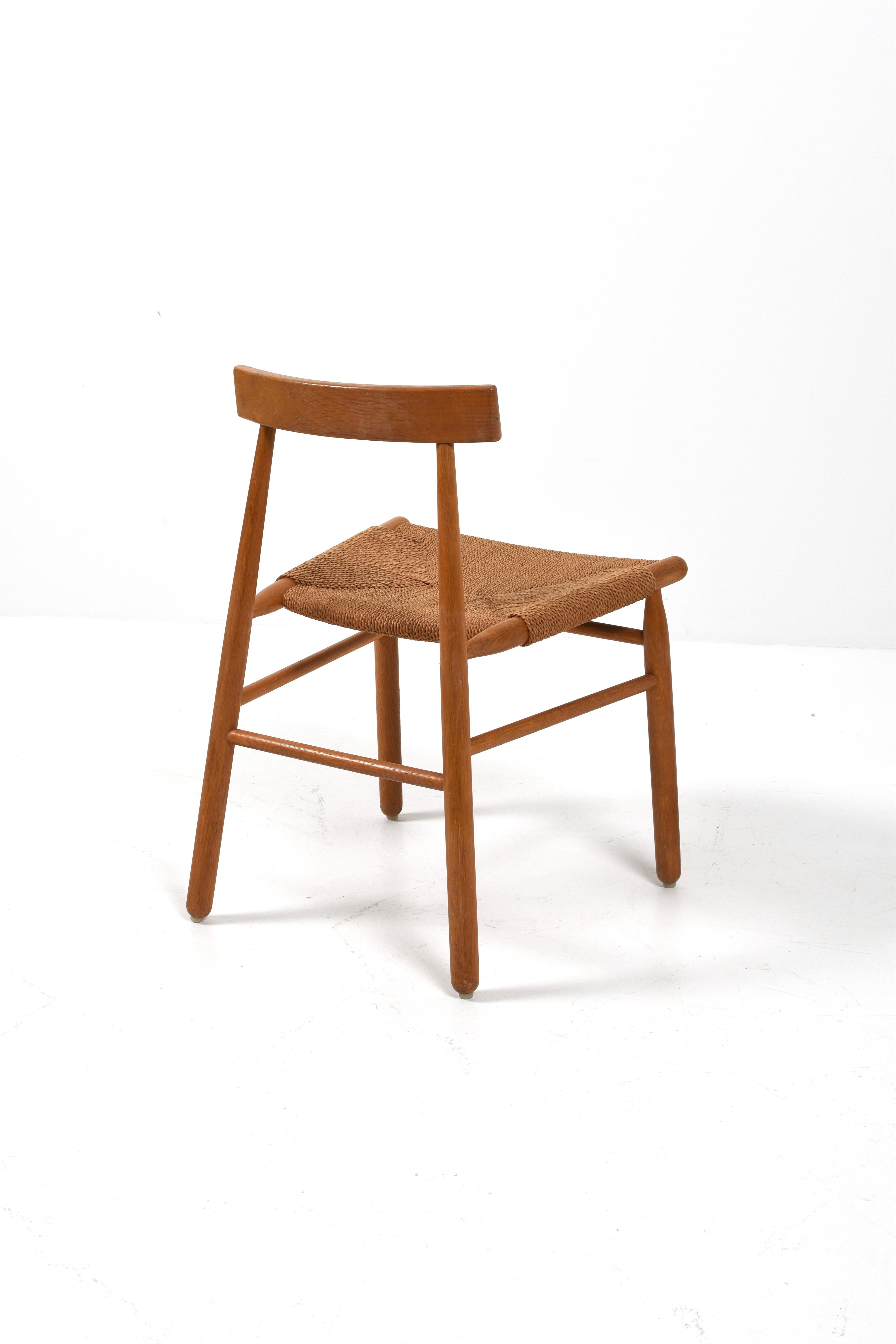 Silla escandinava de mediados de siglo en roble y cuerda de papel tejida, Dinamarca, años 50 en venta 4