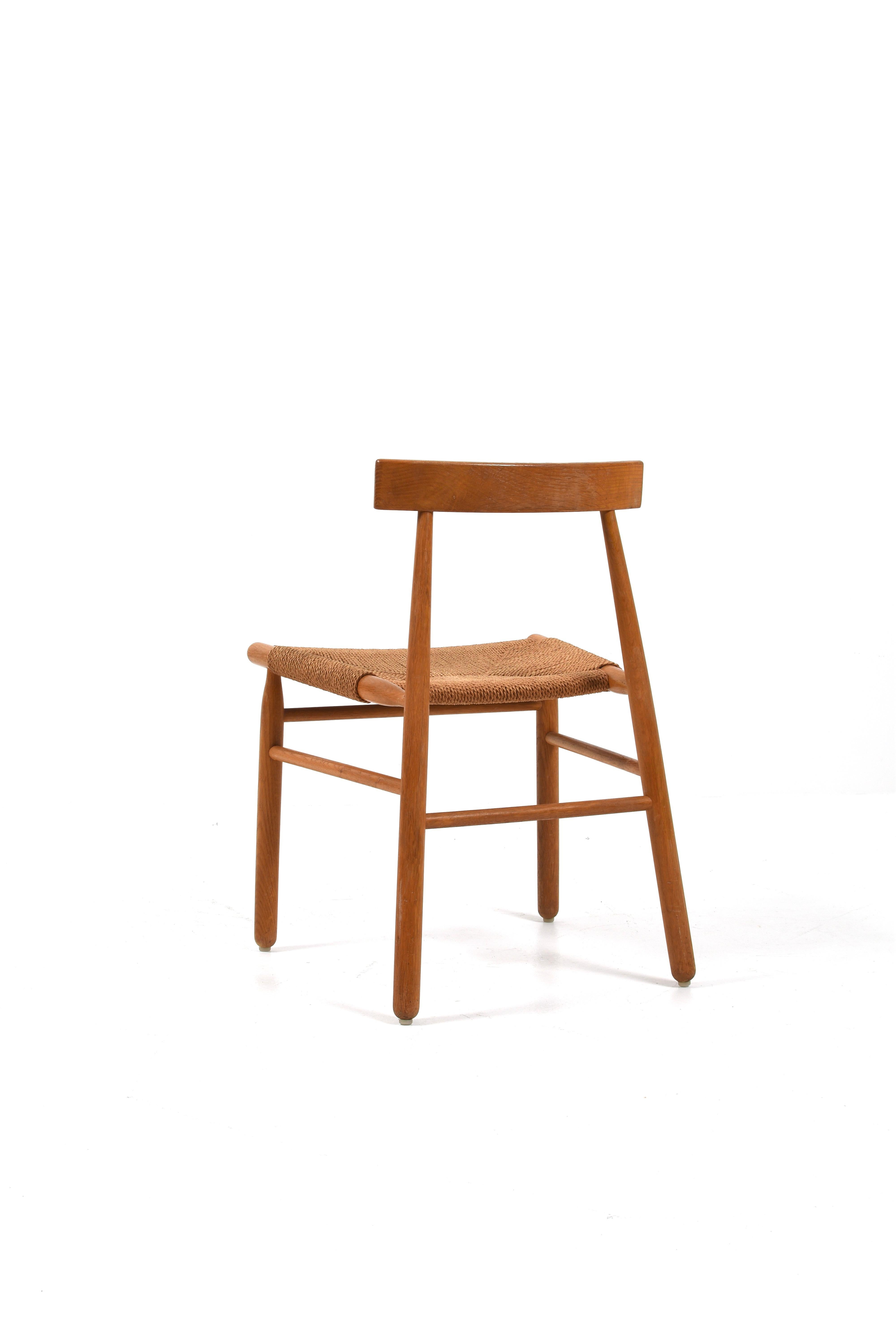Silla escandinava de mediados de siglo en roble y cuerda de papel tejida, Dinamarca, años 50 Moderno de mediados de siglo en venta