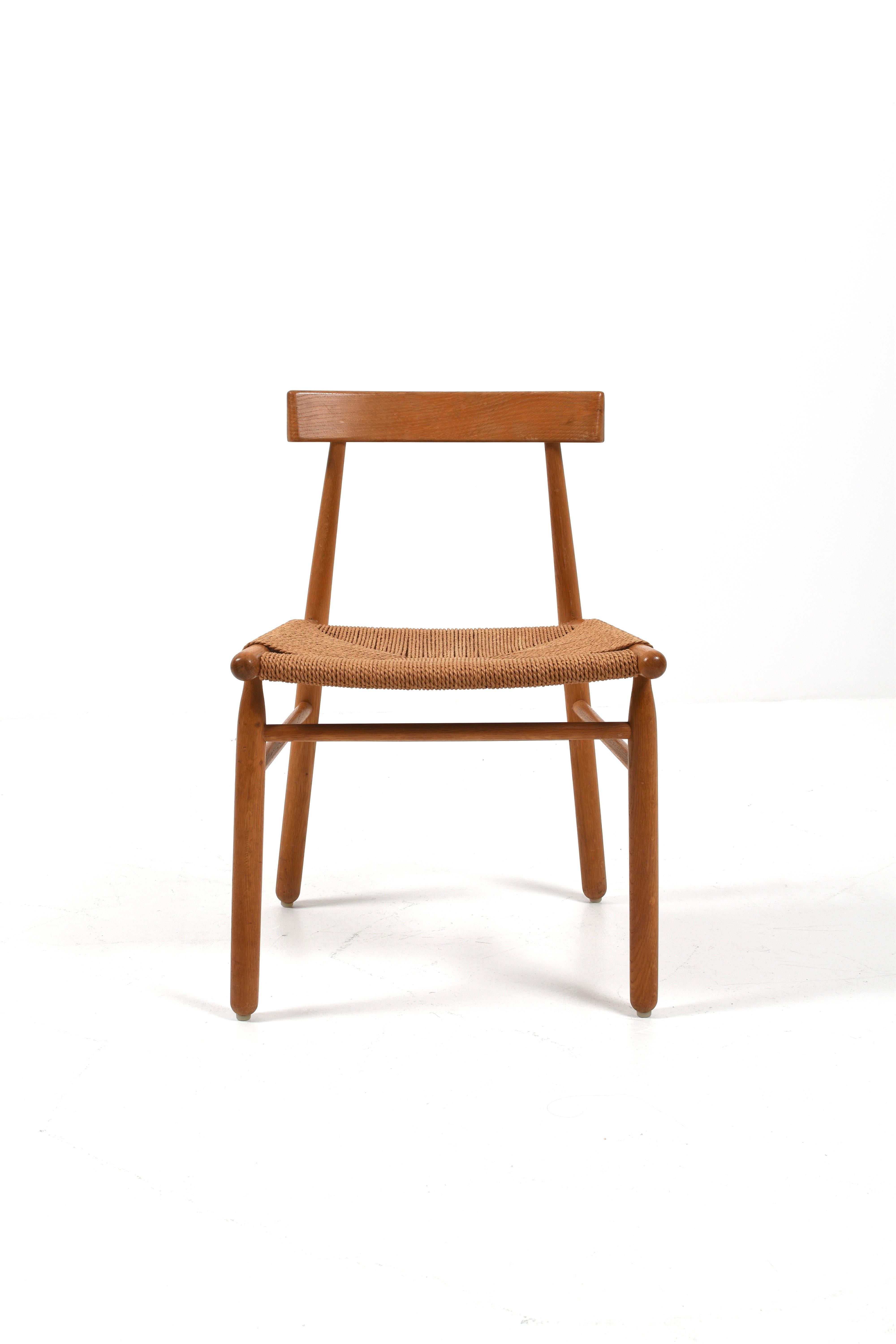 Silla escandinava de mediados de siglo en roble y cuerda de papel tejida, Dinamarca, años 50 Cordón de papel en venta