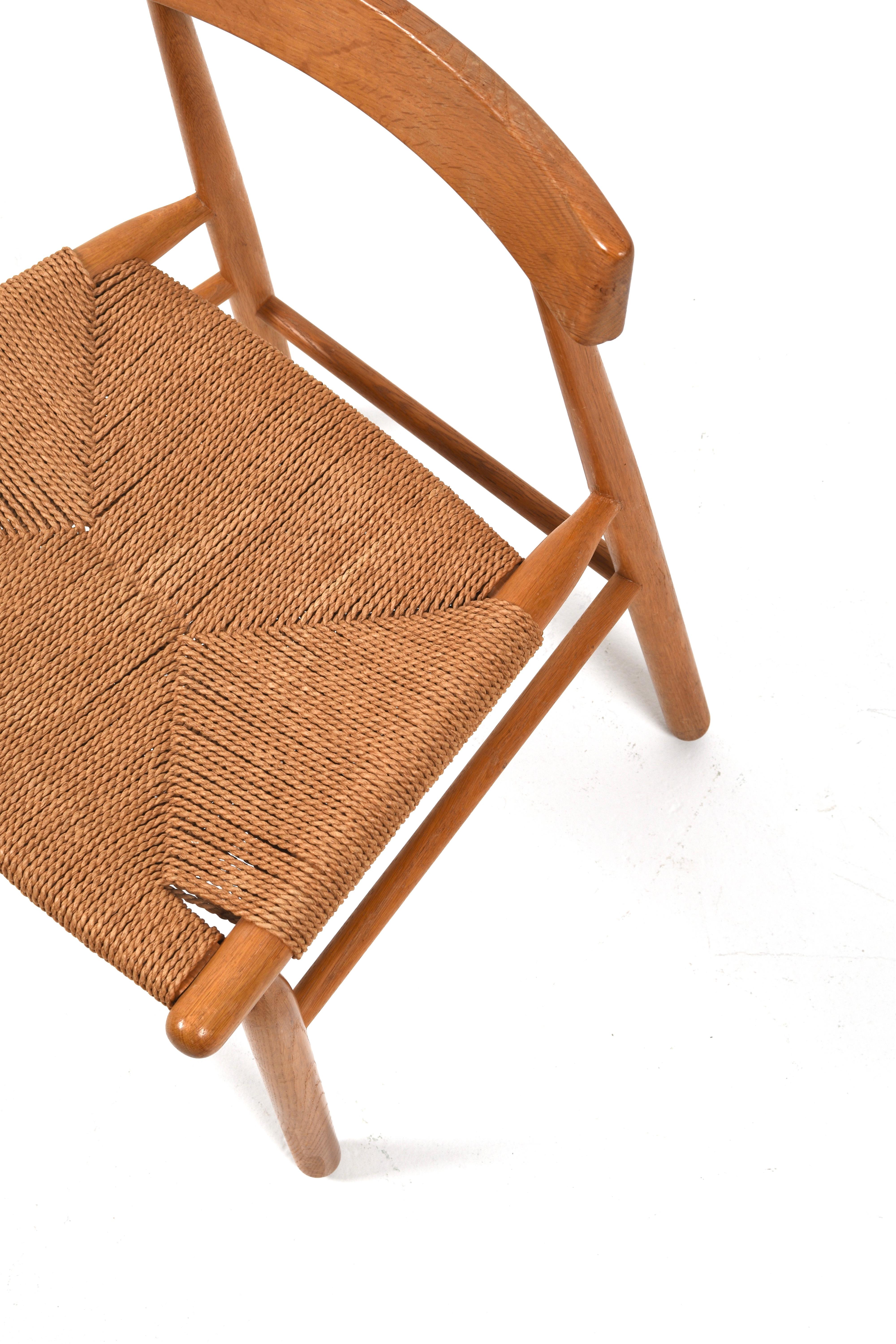 Silla escandinava de mediados de siglo en roble y cuerda de papel tejida, Dinamarca, años 50 en venta 2
