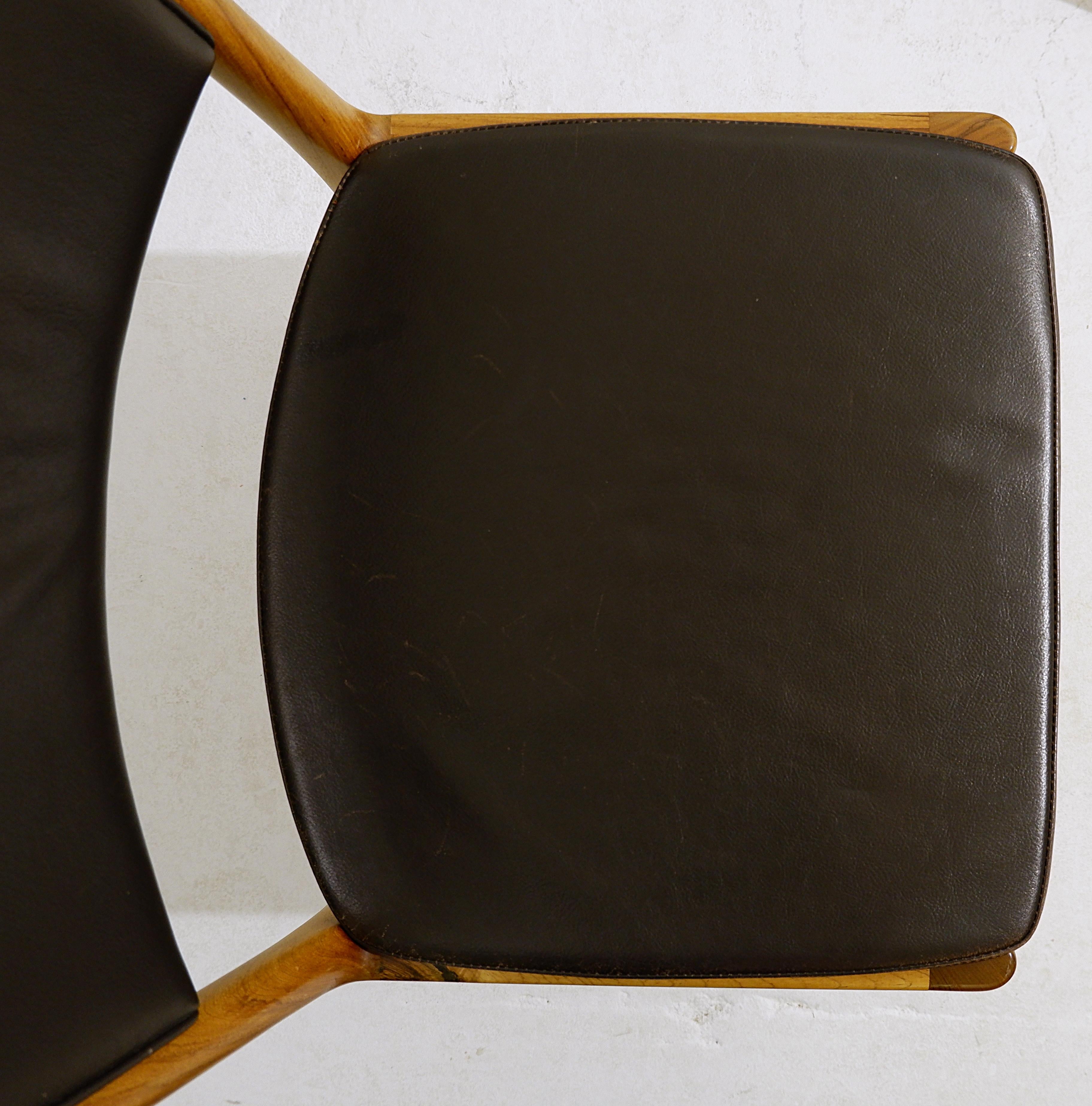 Wood Mid-Century Scandinavian Chairs by Kai Lyngfeldt Larsen for Soren Willadsen