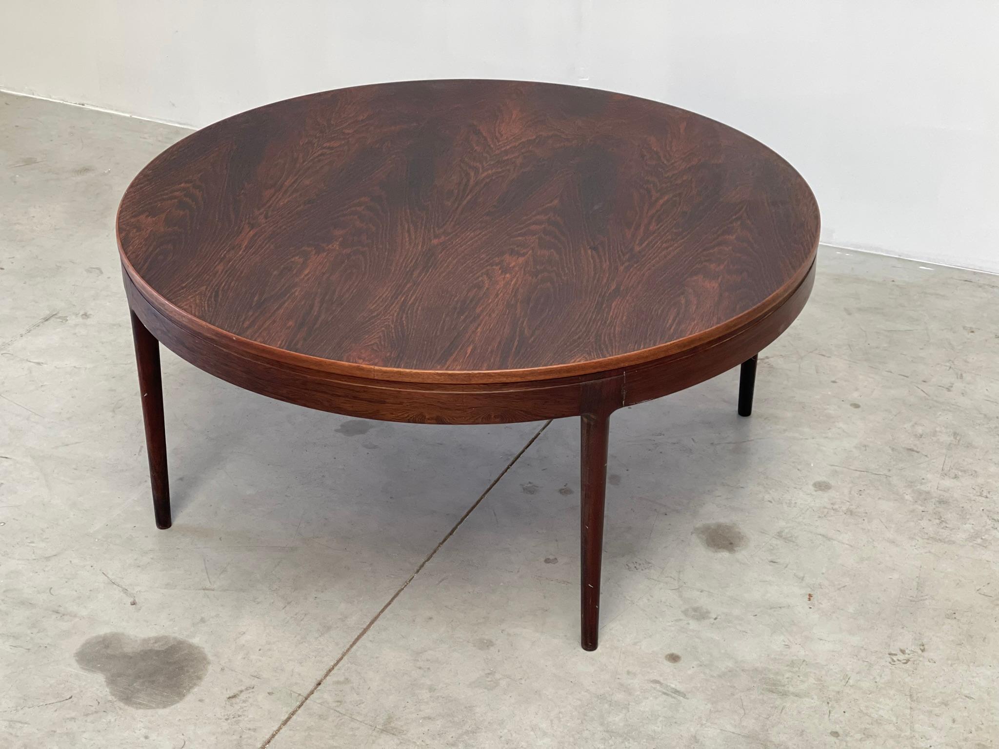 Mid century scandinavian coffee table by Ole Wanscher for AJ Iversen, 1950s In Good Condition For Sale In HEVERLEE, BE