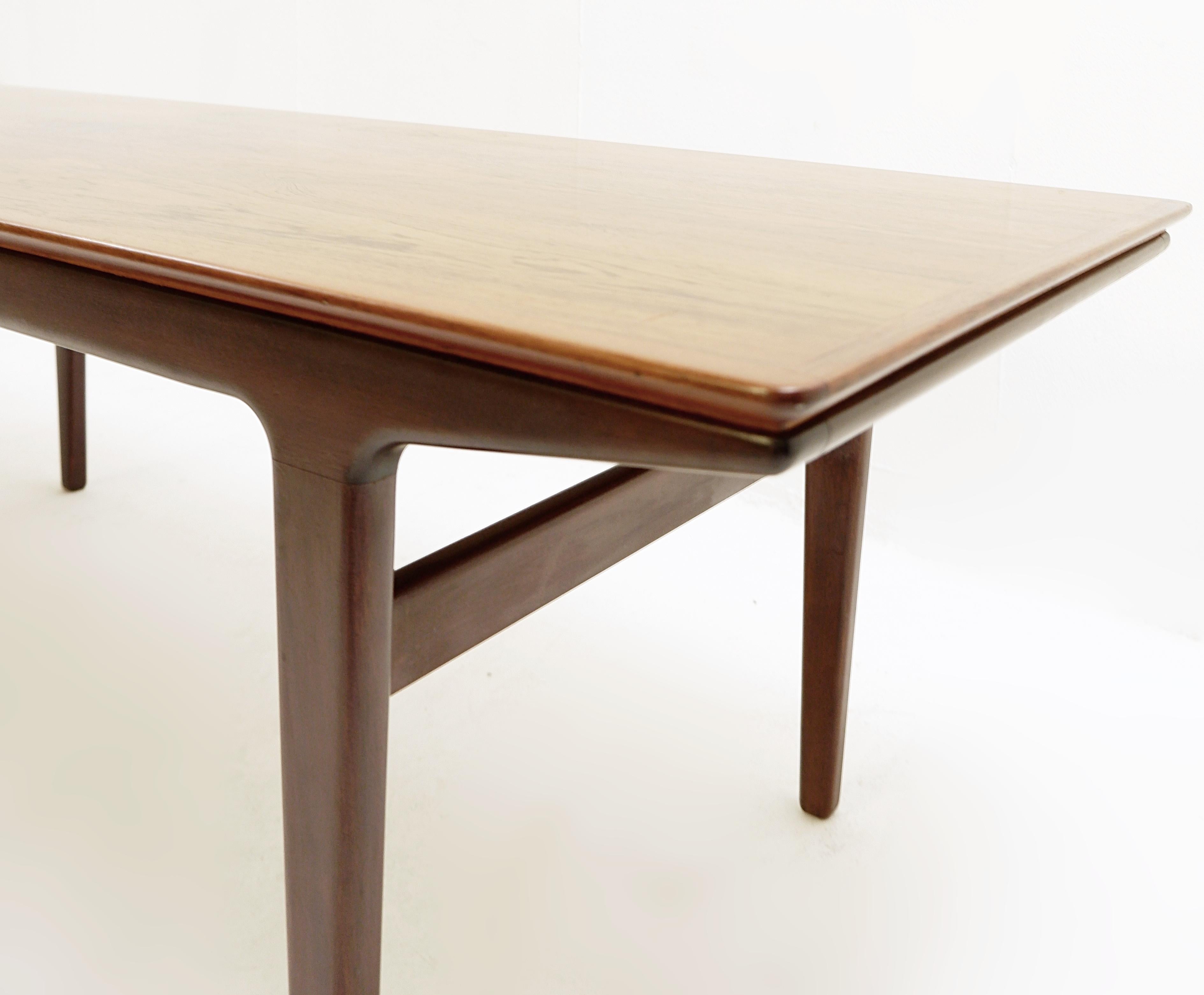 20th Century Mid-century scandinavian Coffee Table with Extension, 1960s
