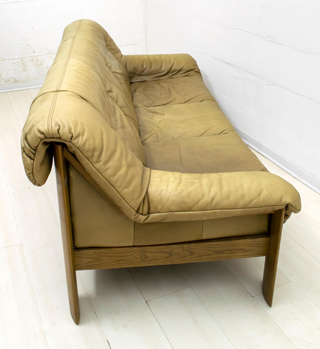 Midcentury Scandinavian Cognac Brown Leather and Oak Tree 3-Seat Sofa, 1970 6