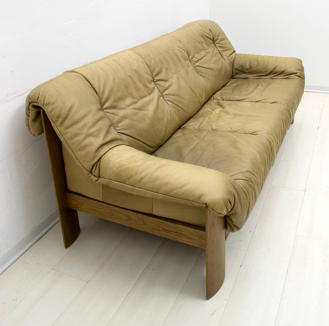 Midcentury Scandinavian Cognac Brown Leather and Oak Tree 3-Seat Sofa, 1970 1