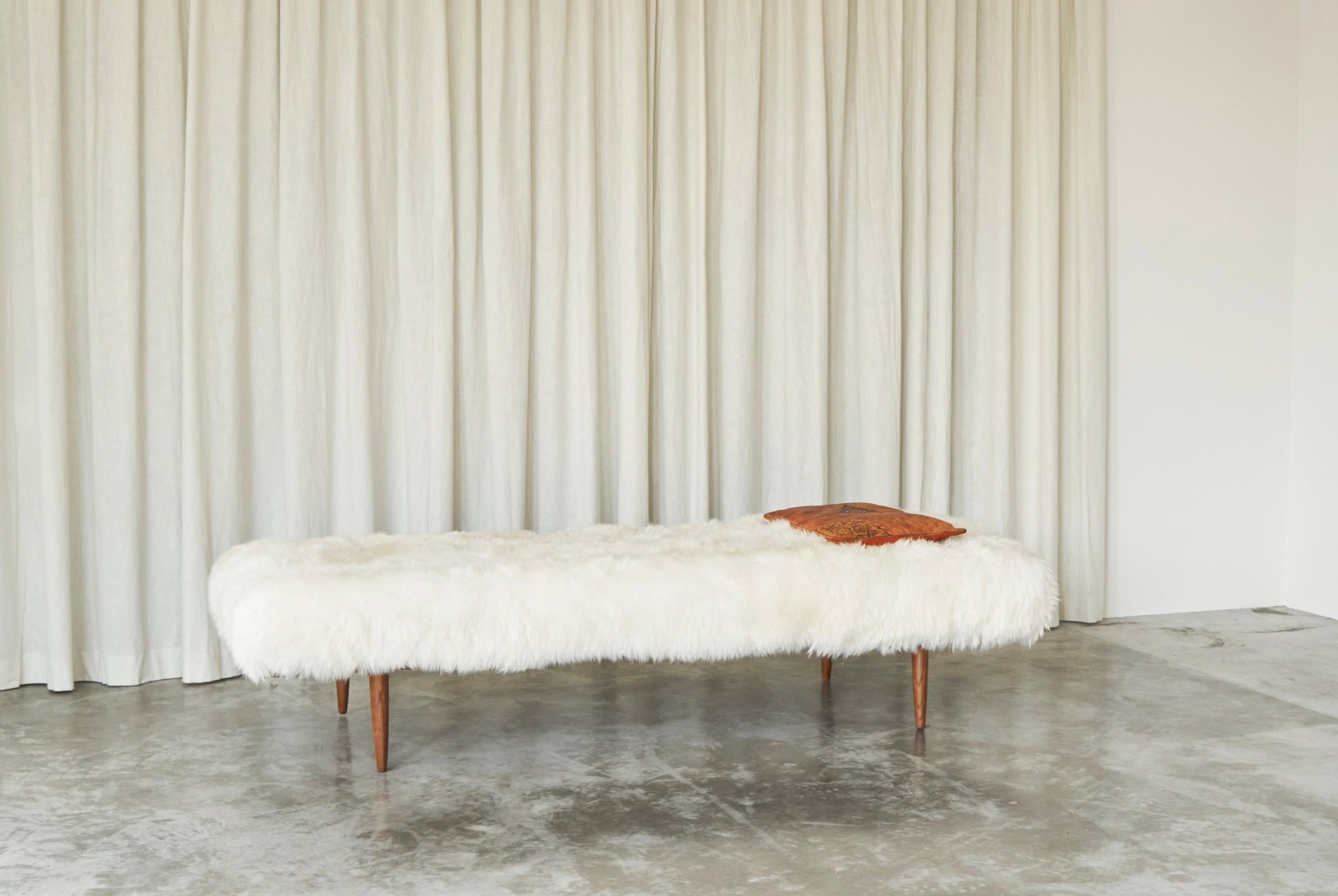 Daybed scandinavo di metà secolo in teak e pelle di pecora 1960 in vendita 3