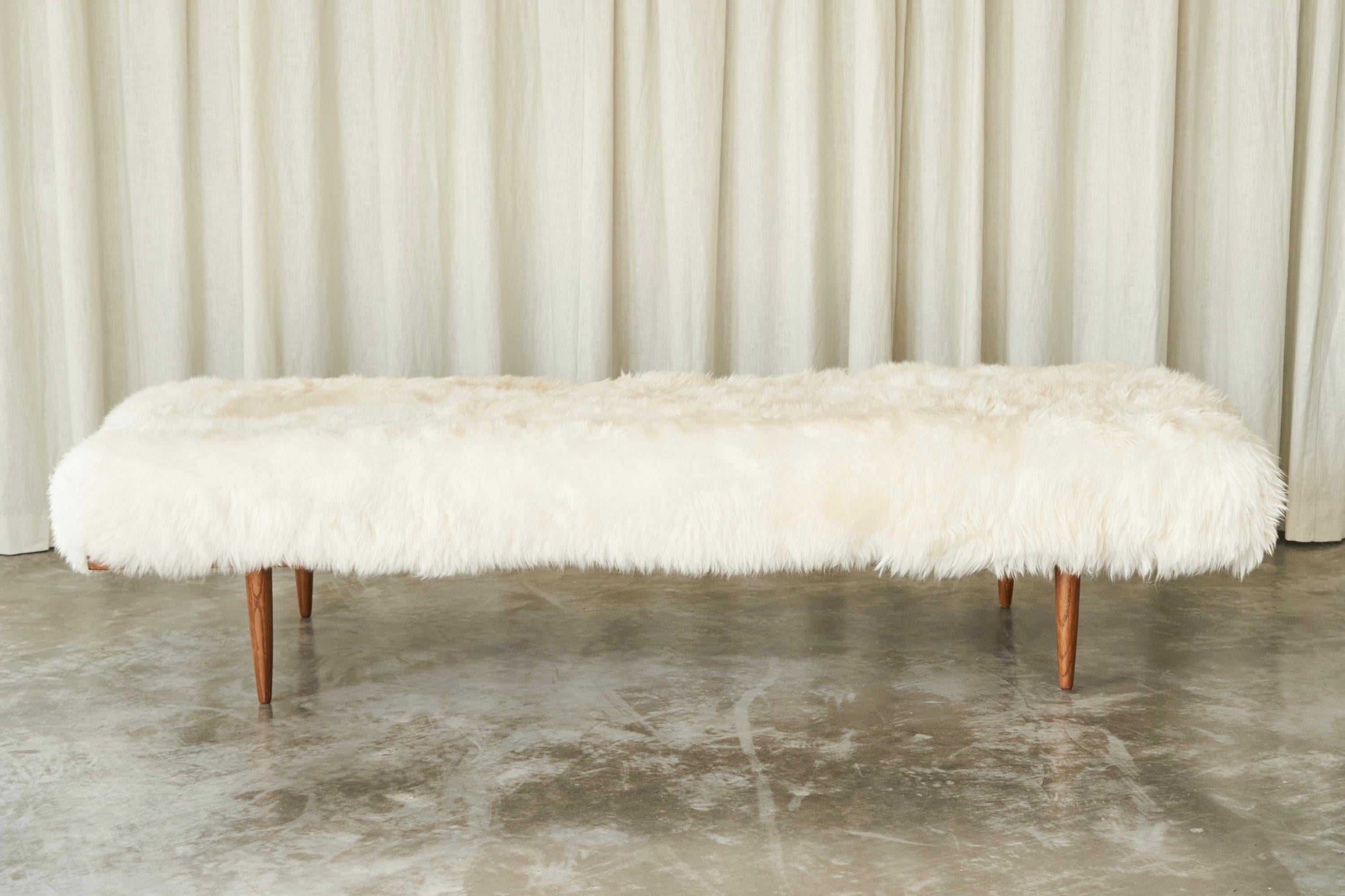 Daybed scandinavo di metà secolo in teak e pelle di pecora 1960 in vendita 5