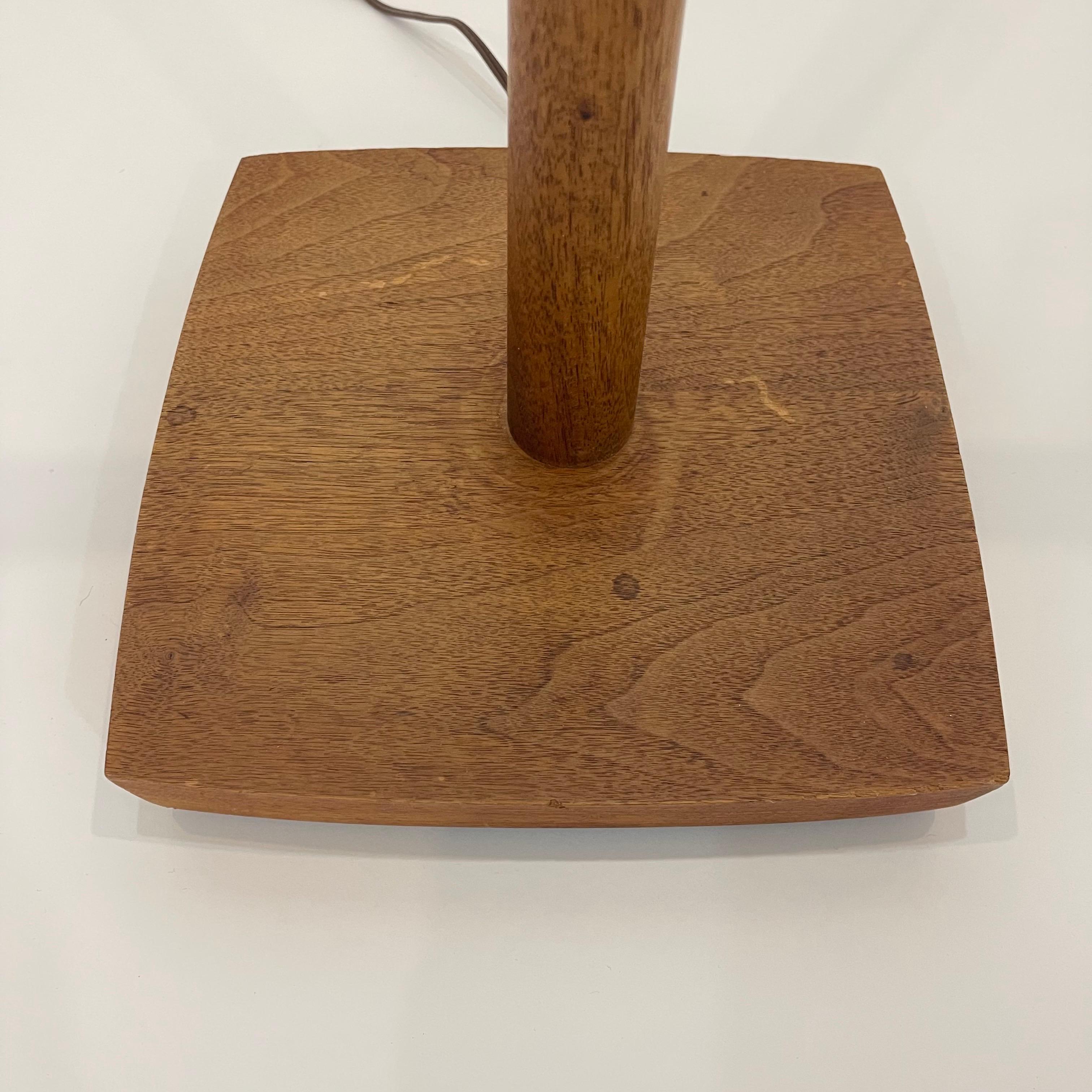 Schwedische Mid-Century-Stil-Designer-Stehlampe aus Teakholz und Stoff, Schweden, 1960er Jahre 5