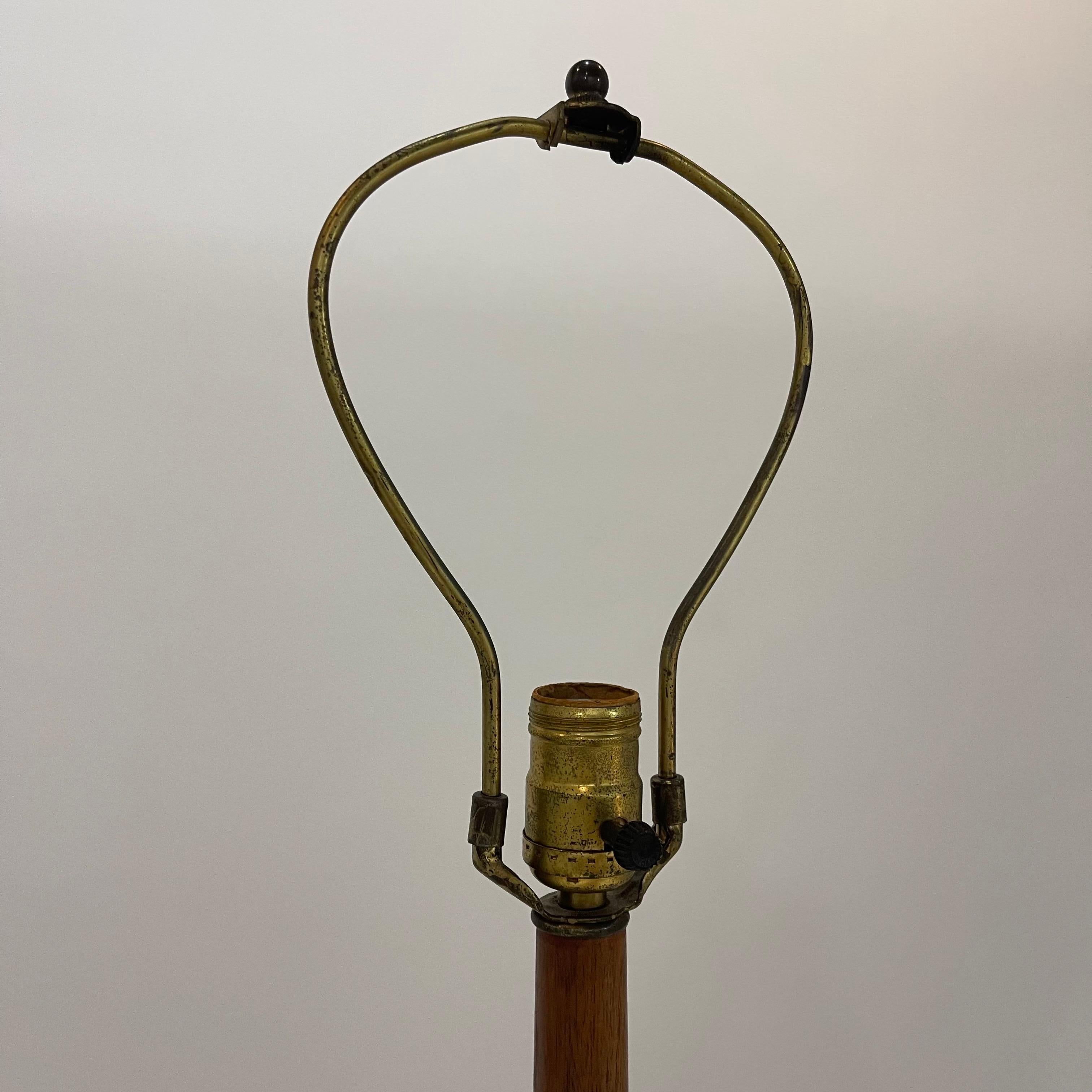Schwedische Mid-Century-Stil-Designer-Stehlampe aus Teakholz und Stoff, Schweden, 1960er Jahre 2