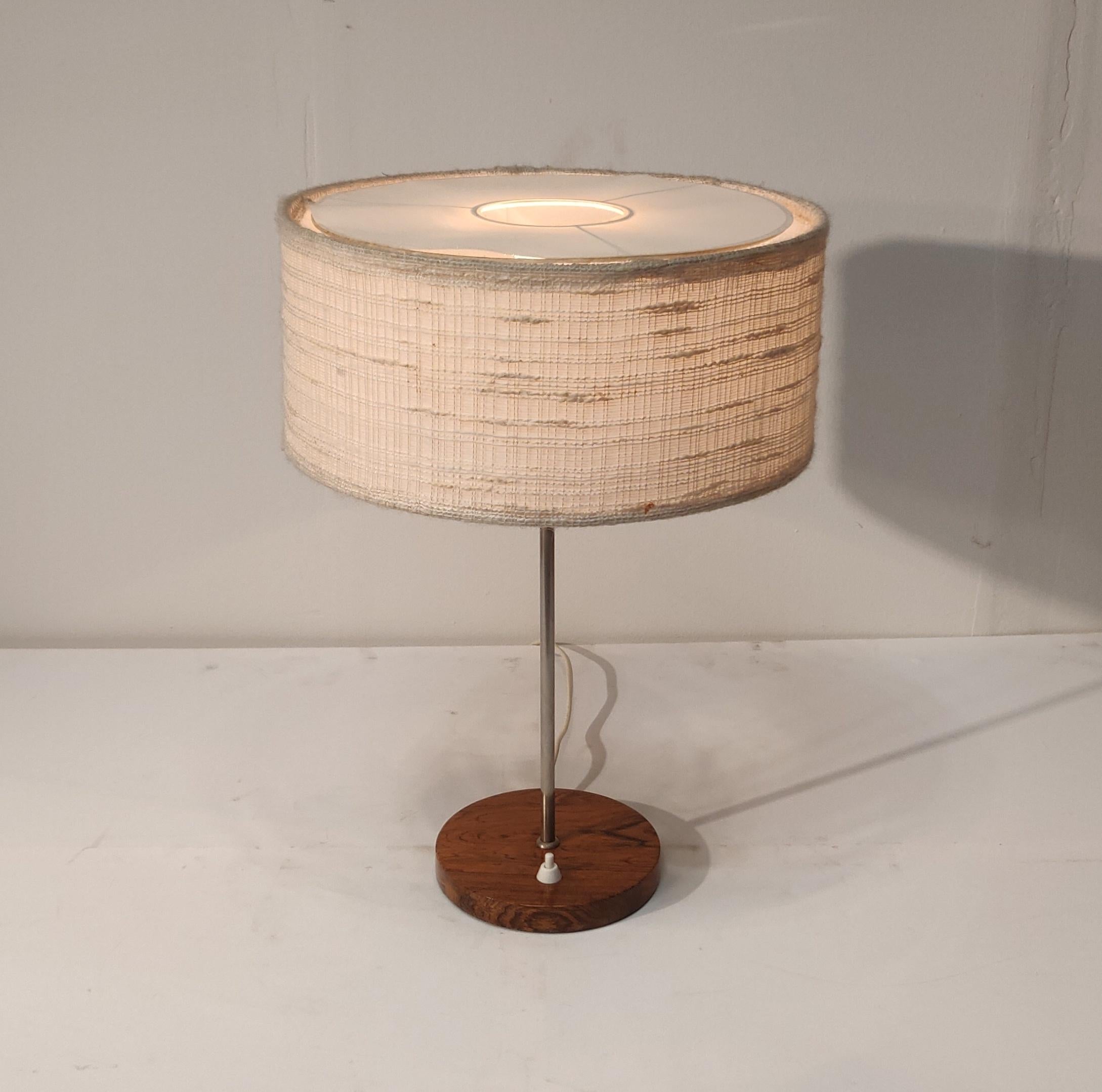 Scandinavian Modern desk lamp, wooden base and fitting, typical mid century modern shade. 