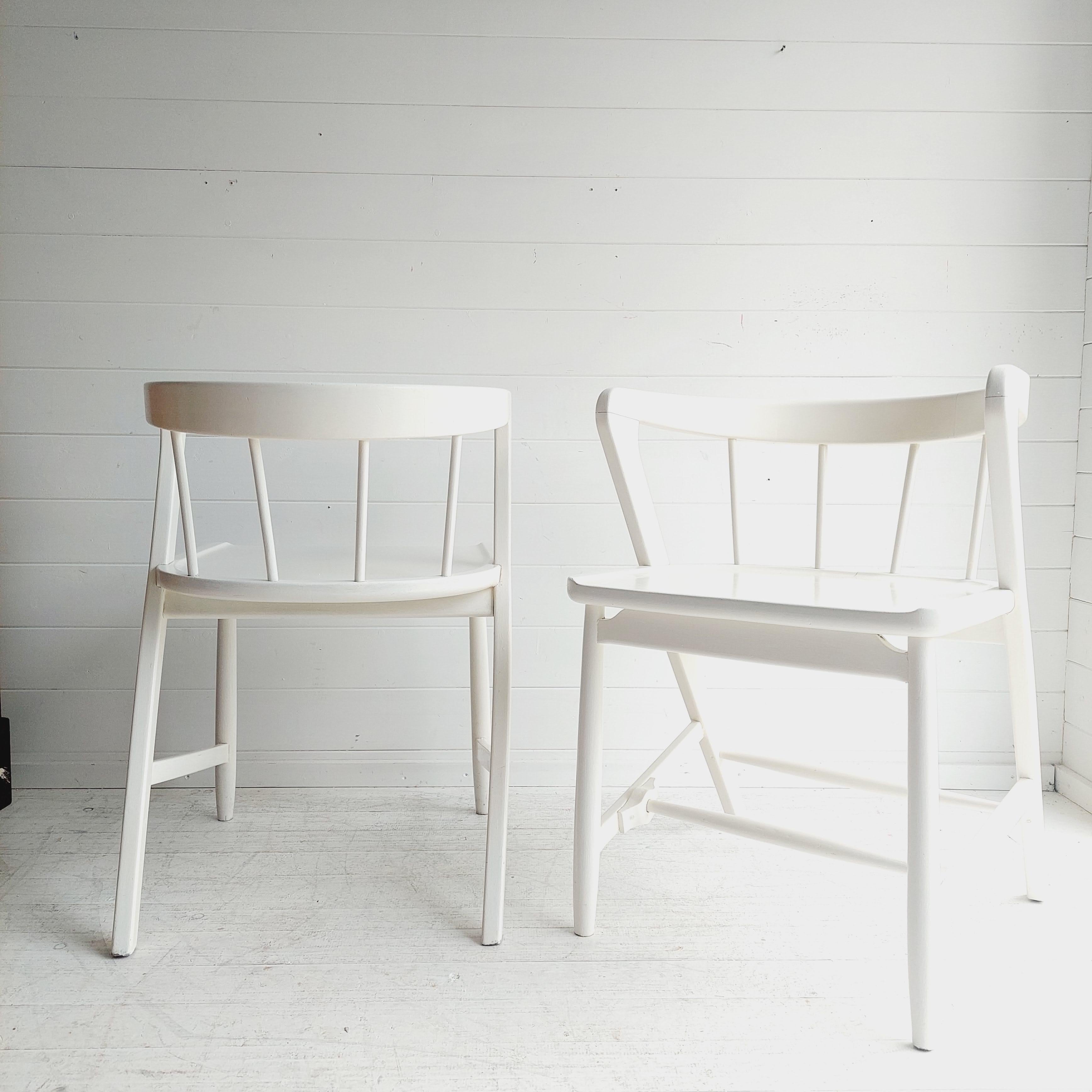 Mid century Scandinavian dining chairs by  Maple and Co in white, 1960s 4