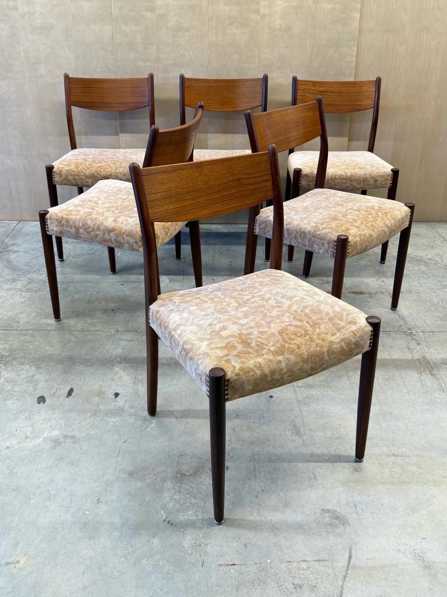 Mid-Century Scandinavian Dining Chairs - Set of Six Bon état - En vente à Raleigh, NC