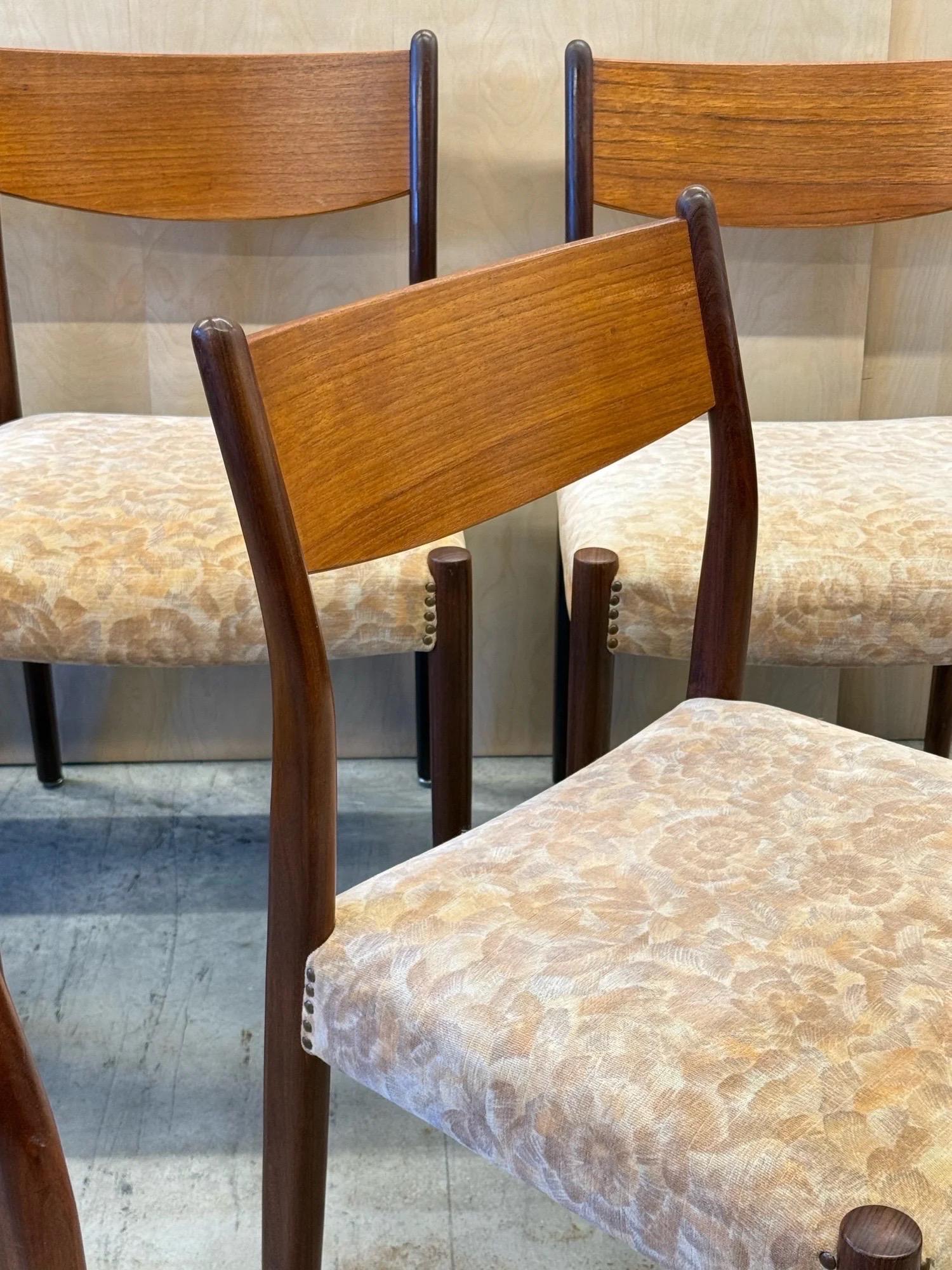 Fin du 20e siècle Mid-Century Scandinavian Dining Chairs - Set of Six en vente