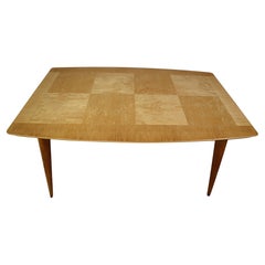 Table de salle à manger scandinave du milieu du siècle en bouleau de Karelie