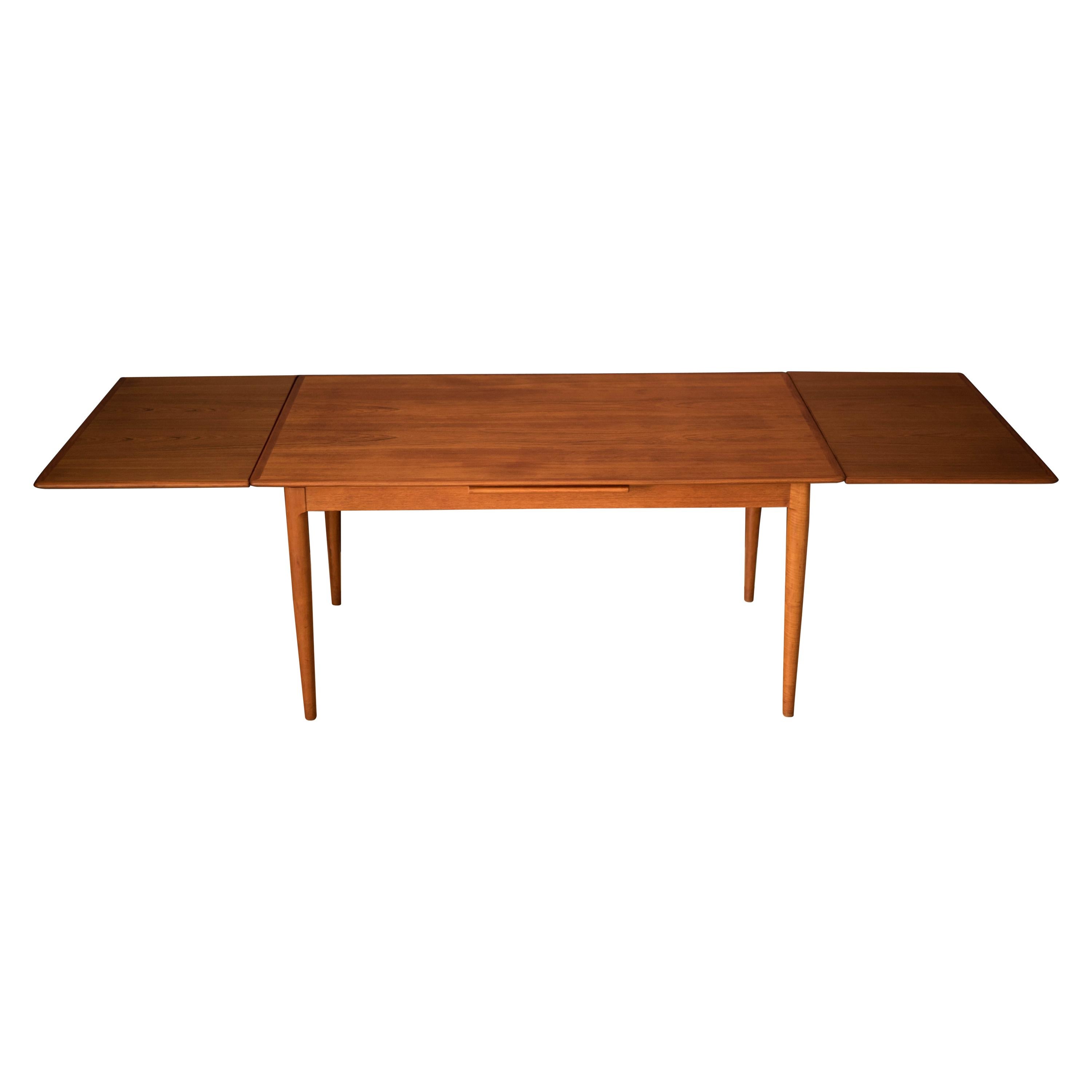 Mid Century Scandinavian Expandable Dining Table