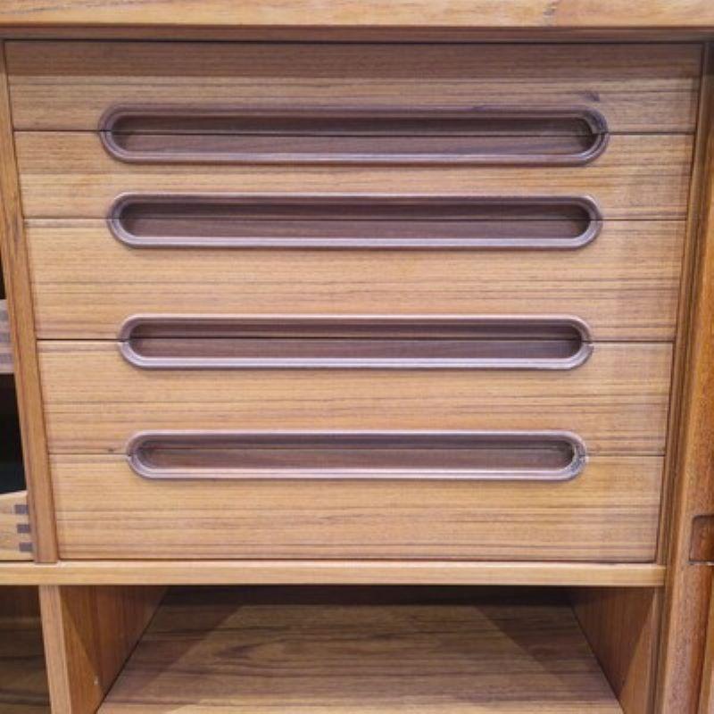 Mid Century Scandinavian Highboard, Denmark, 1960's In Good Condition For Sale In Brussels , BE