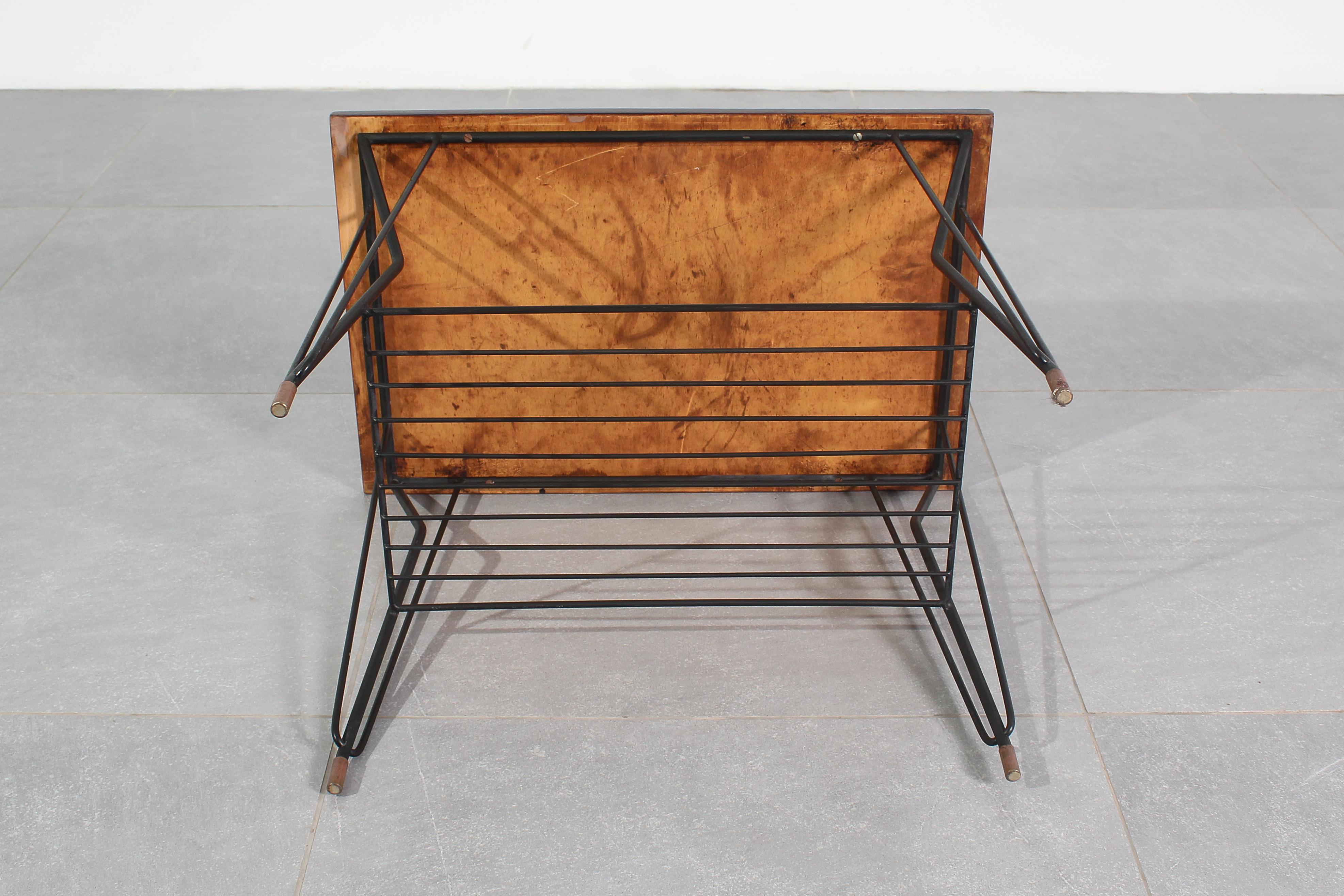 Table basse scandinave du milieu du siècle en fer et en teck, années 1960 en vente 5