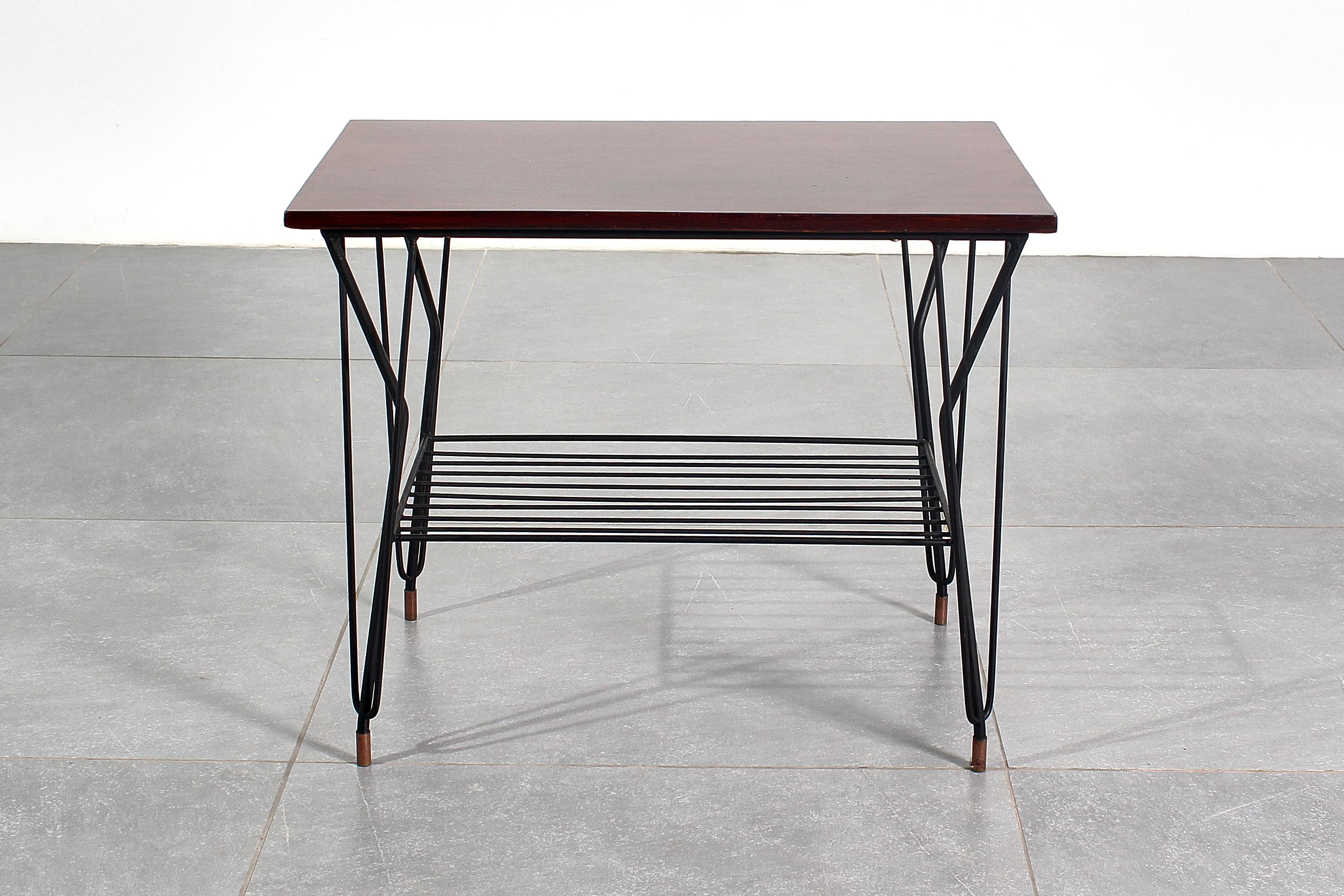 Mid-Century Modern Table basse scandinave du milieu du siècle en fer et en teck, années 1960 en vente