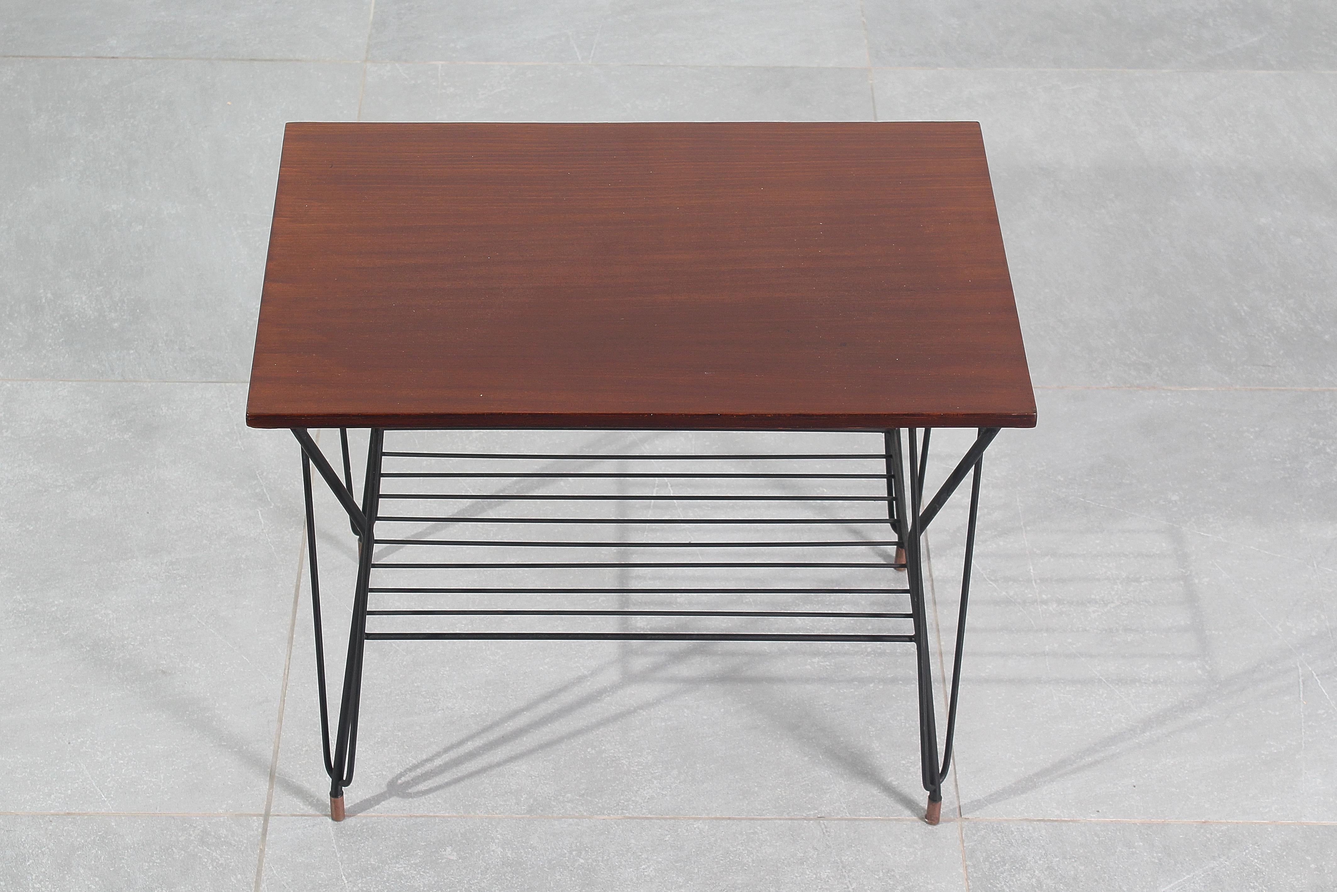 Milieu du XXe siècle Table basse scandinave du milieu du siècle en fer et en teck, années 1960 en vente