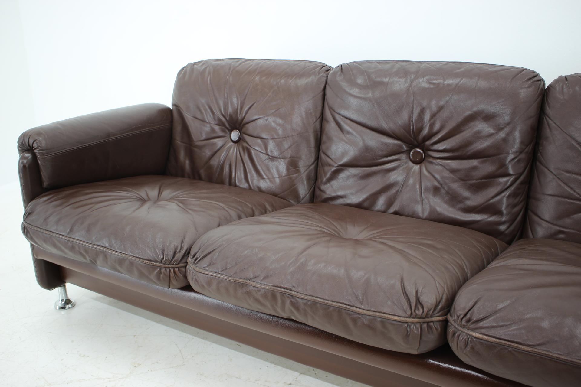 scandinavian leather lounge