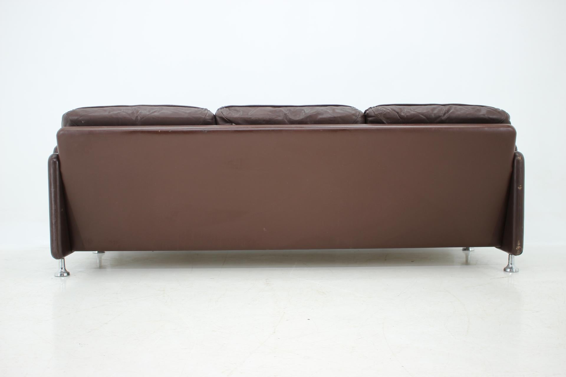 Mid-Century Modern Midcentury Scandinavian Leather Sofa for MYRSKYLÄ OY, Finland, 1960s