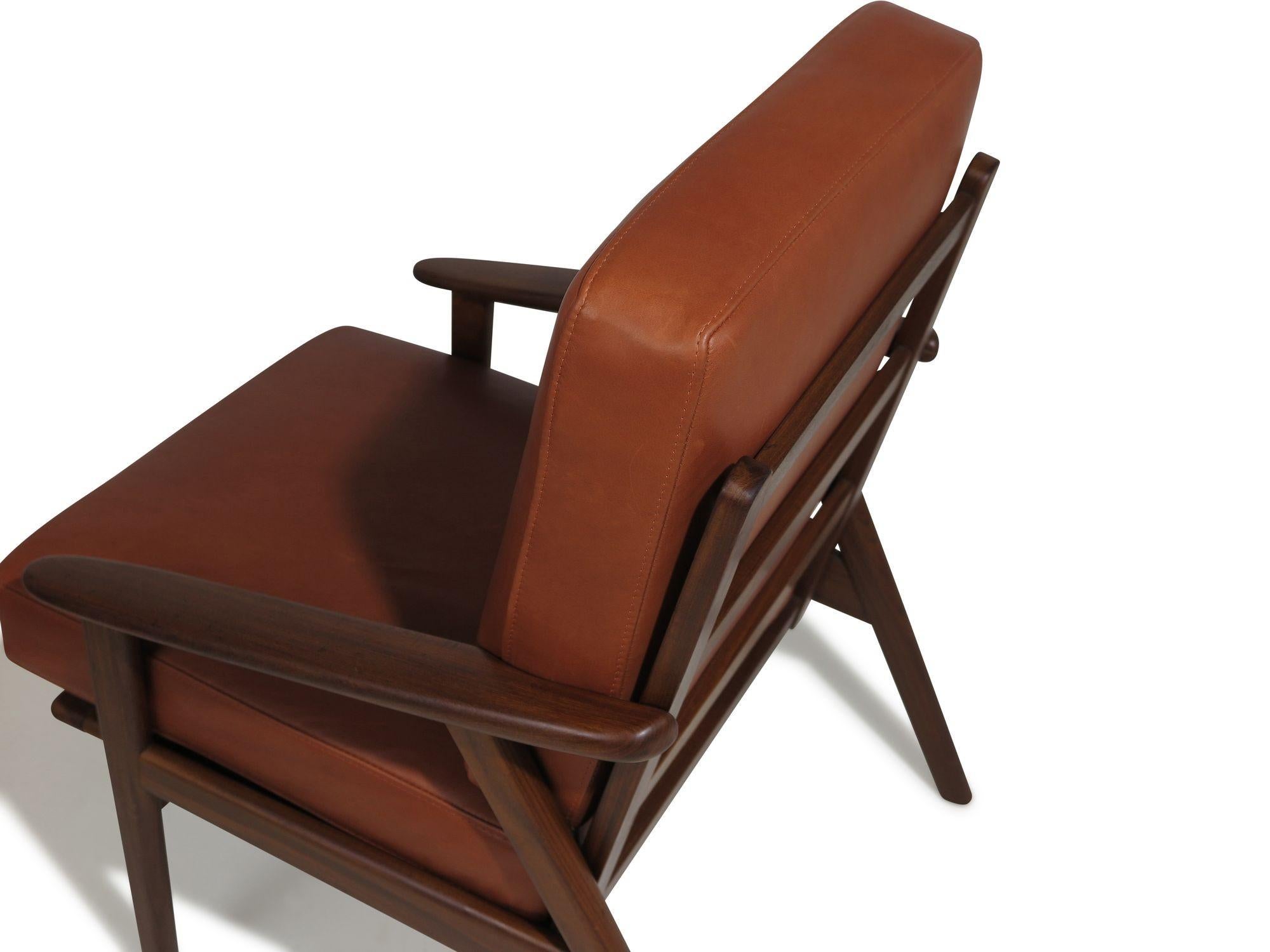 Mid-century Scandinavian Lounge Chairs in Saddle Leather For Sale 4