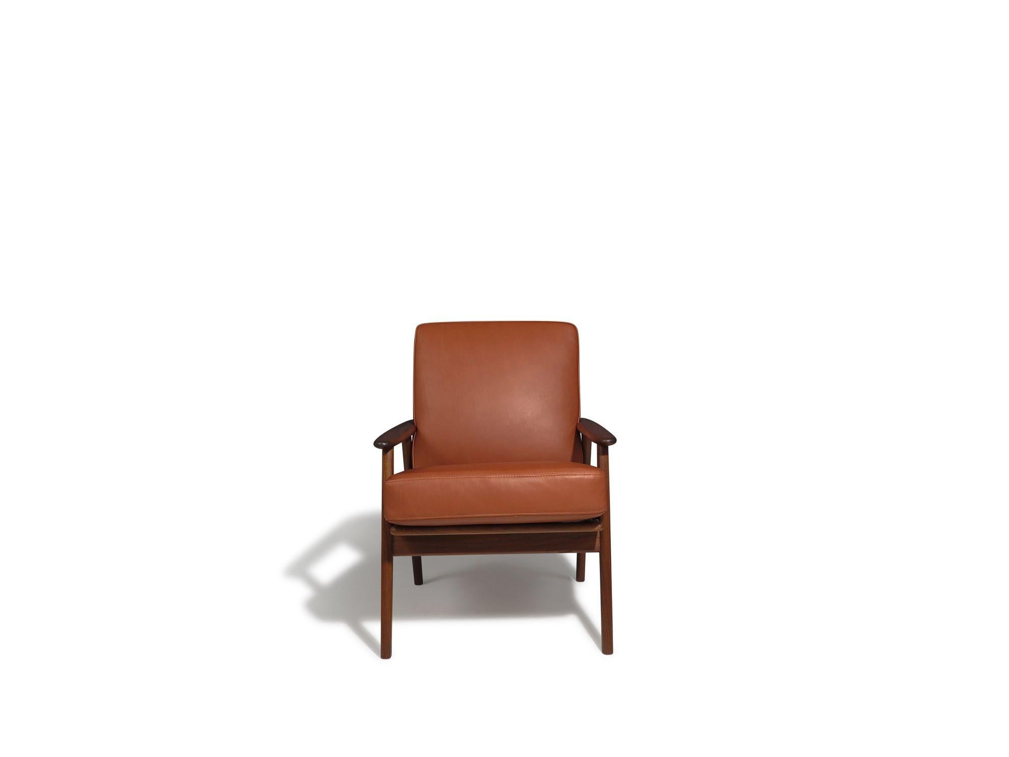 Danish Mid-century Scandinavian Lounge Chairs in Saddle Leather For Sale