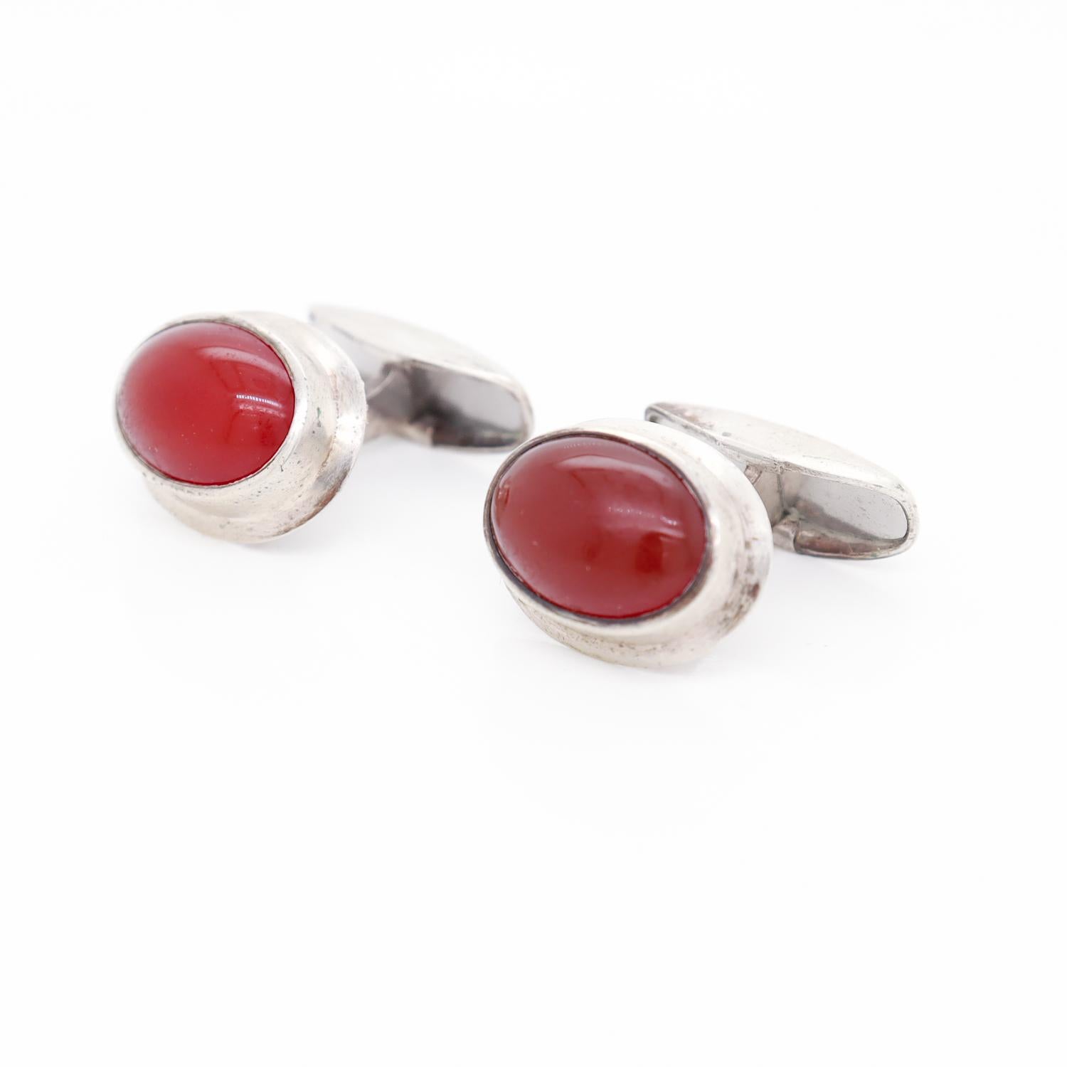 Manschettenknöpfe aus 830er Silber und Karneol-Cabochon, Skandinavische Moderne der Mitte des Jahrhunderts Herren im Angebot