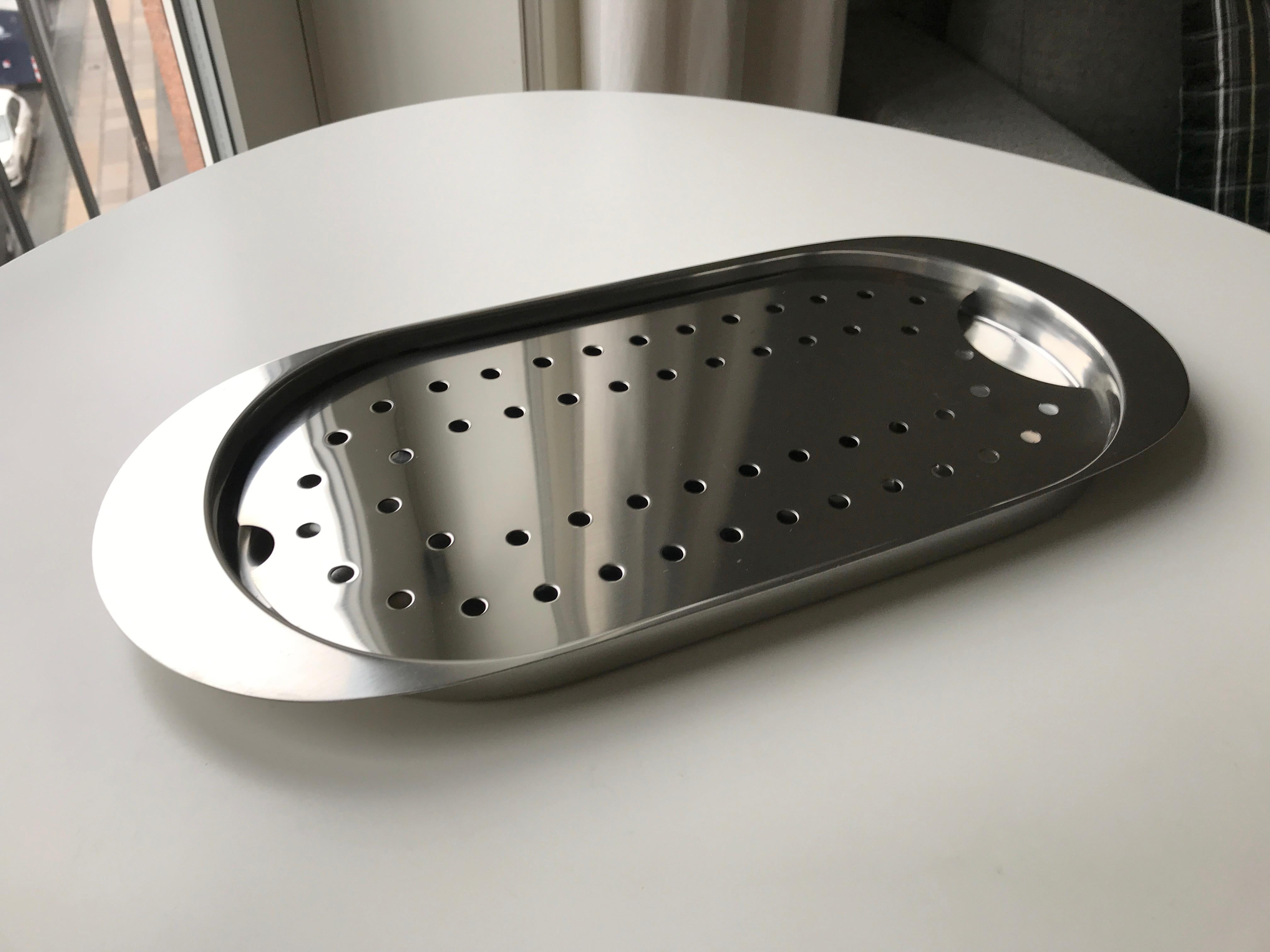 Mid-Century Scandinavian Modern Arne Jacobsen Cylinda line Stelton stainless steel tray. Part of the Cylinda Line designed by architect Arne Jacobsen in the 1960s. Arne Jacobsen is world famous for his design for the SAS Royal Hotel in central