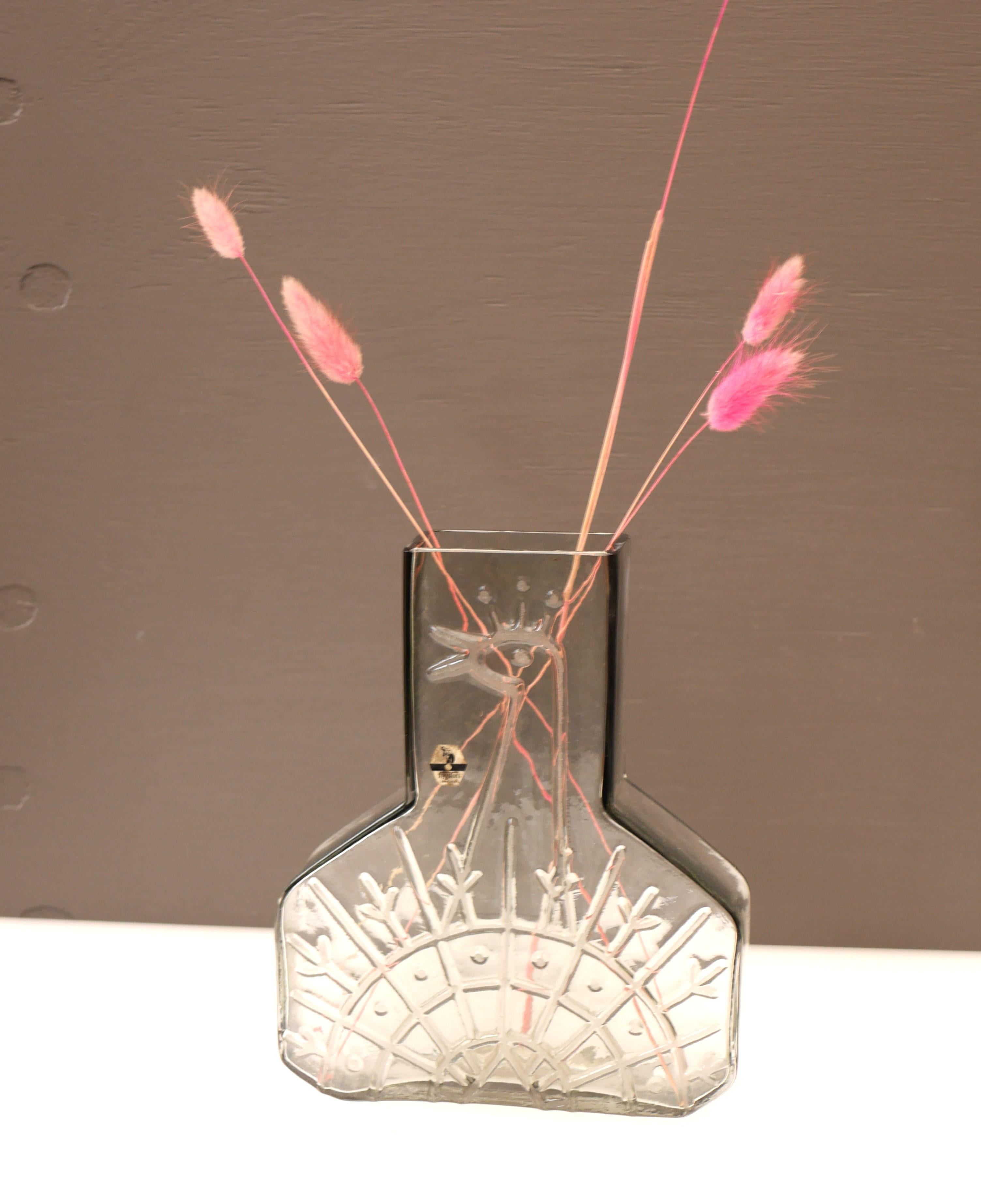Vase en verre d'art moderne scandinave du milieu du siècle dernier de Wiktor Berndt pour Flygsfors en vente 4
