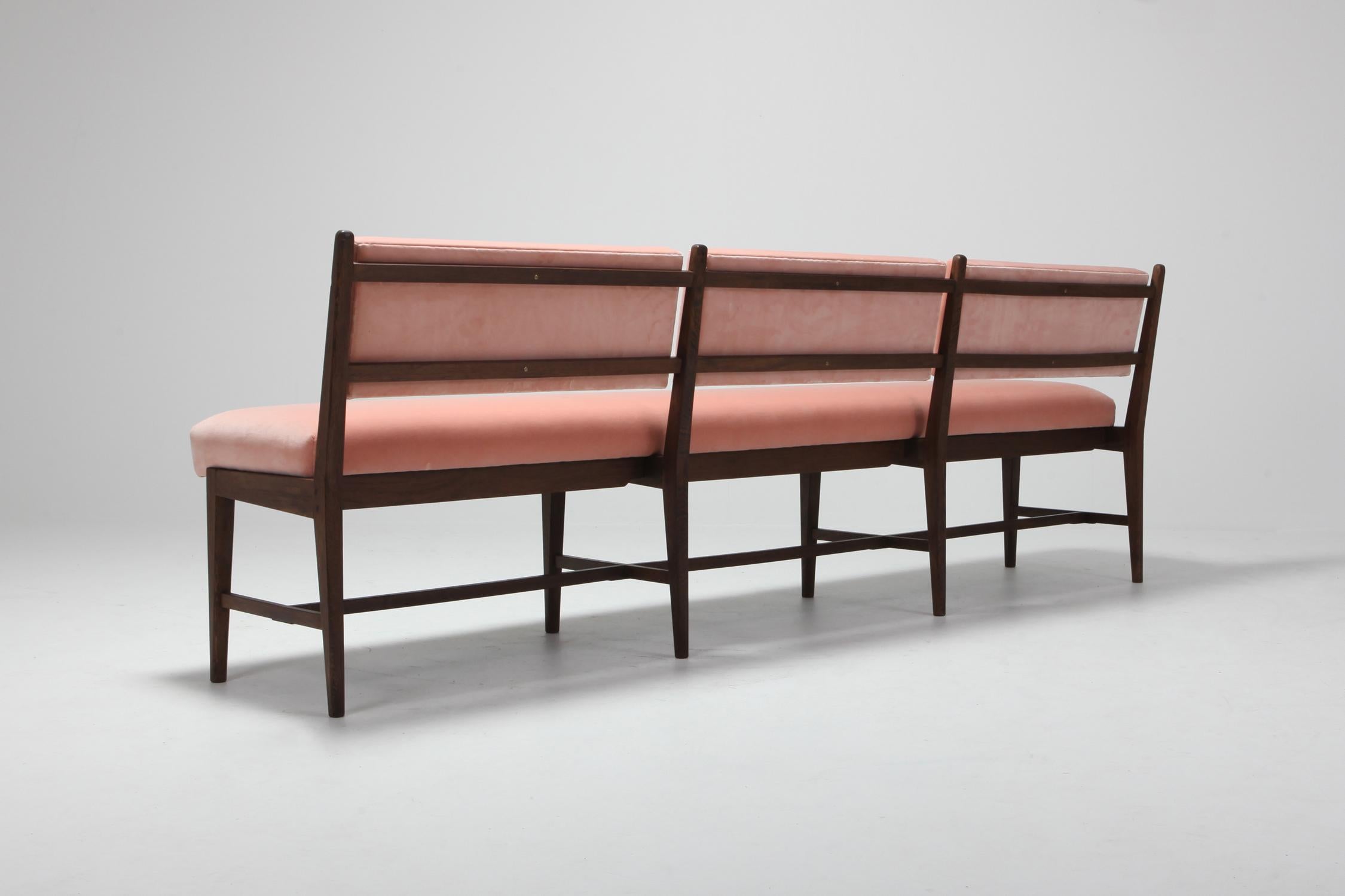 Midcentury Scandinavian Modern Bench in Pink Velvet and Wenge In Good Condition In Antwerp, BE