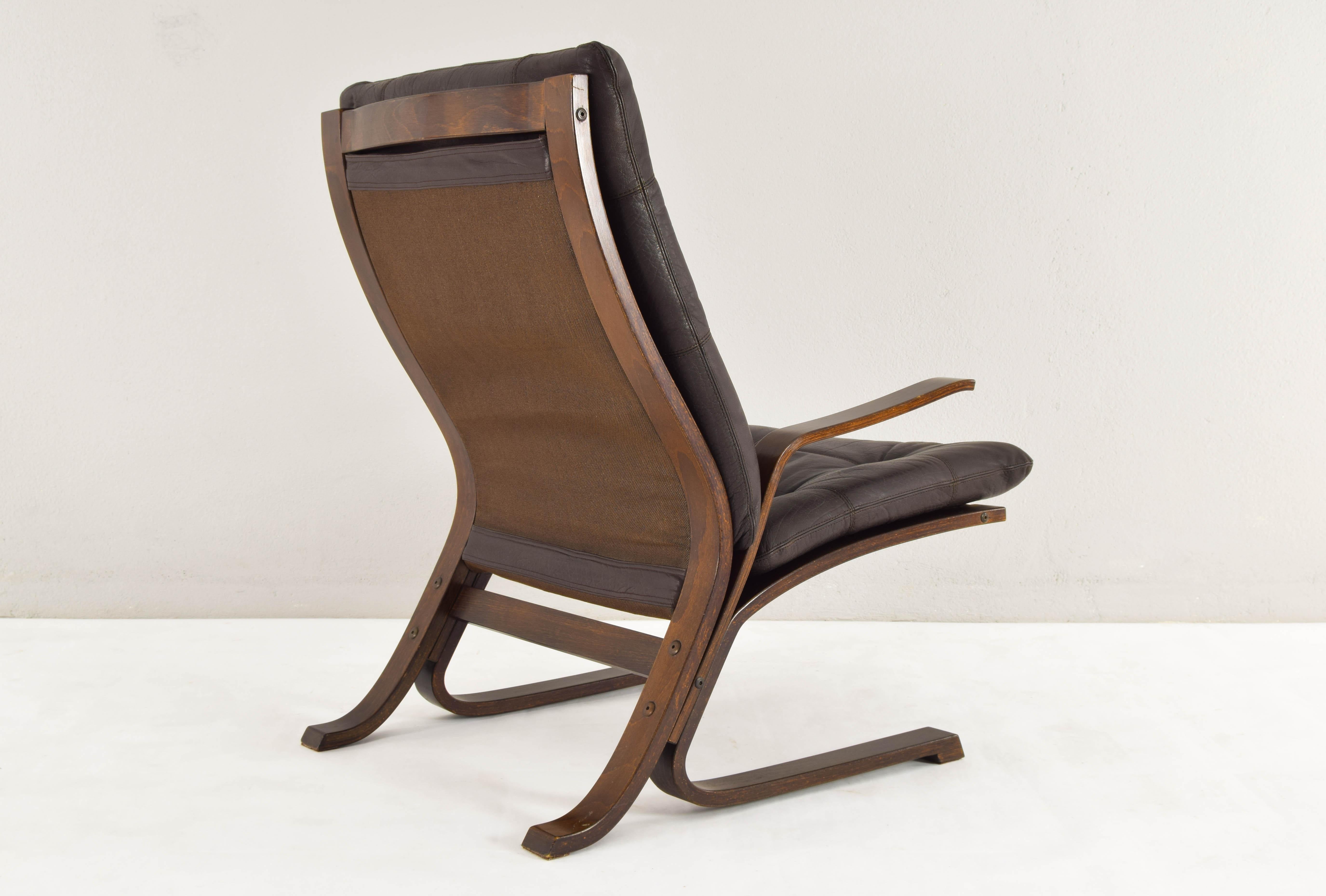 Late 20th Century Midcentury Scandinavian Modern Bentwood and Brown Leather Armchair, Norway 1970s