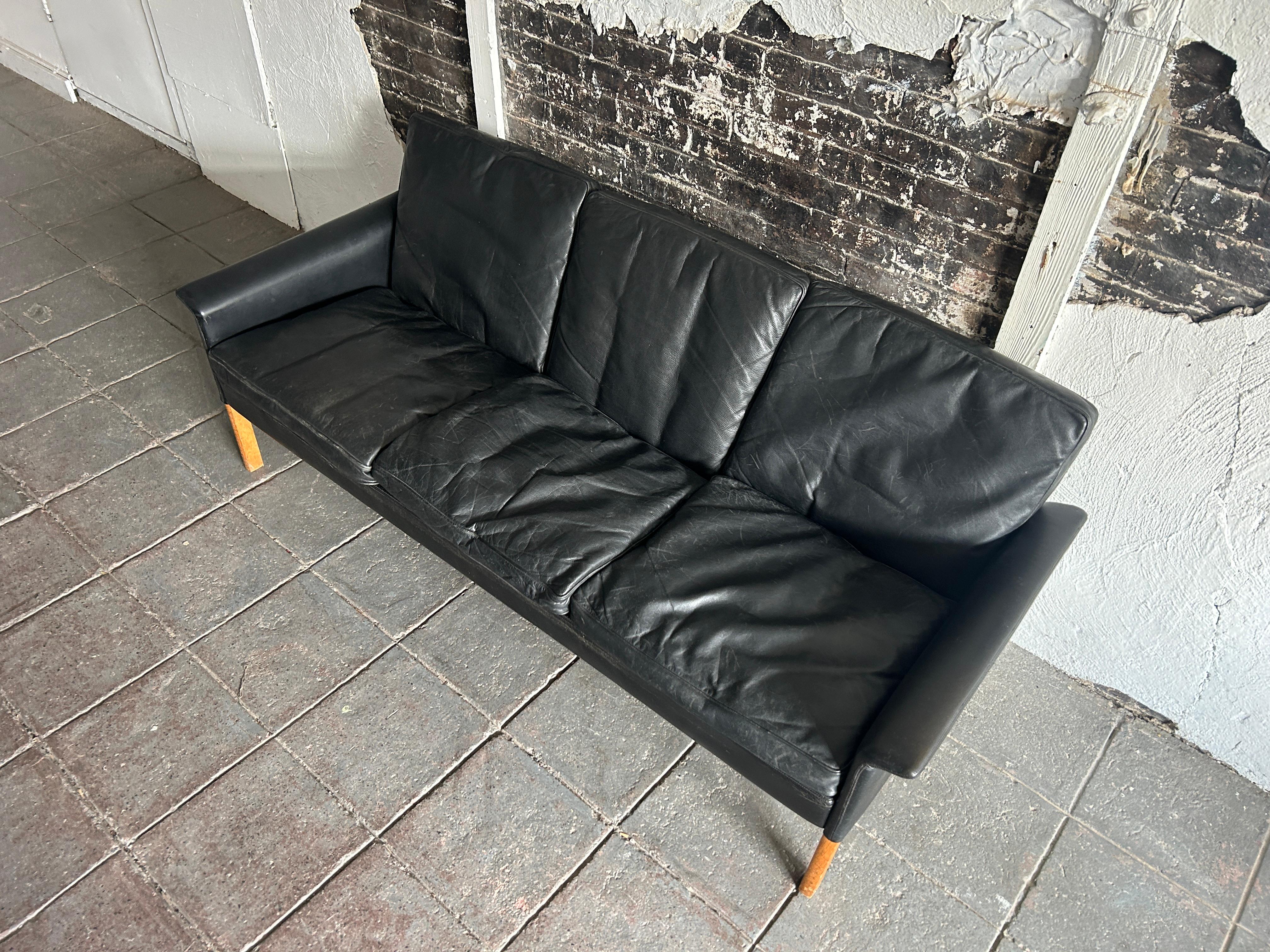 Scandinavian Modern Mid century Scandinavian modern black leather sofa 3 seat Hans Olsen For Sale