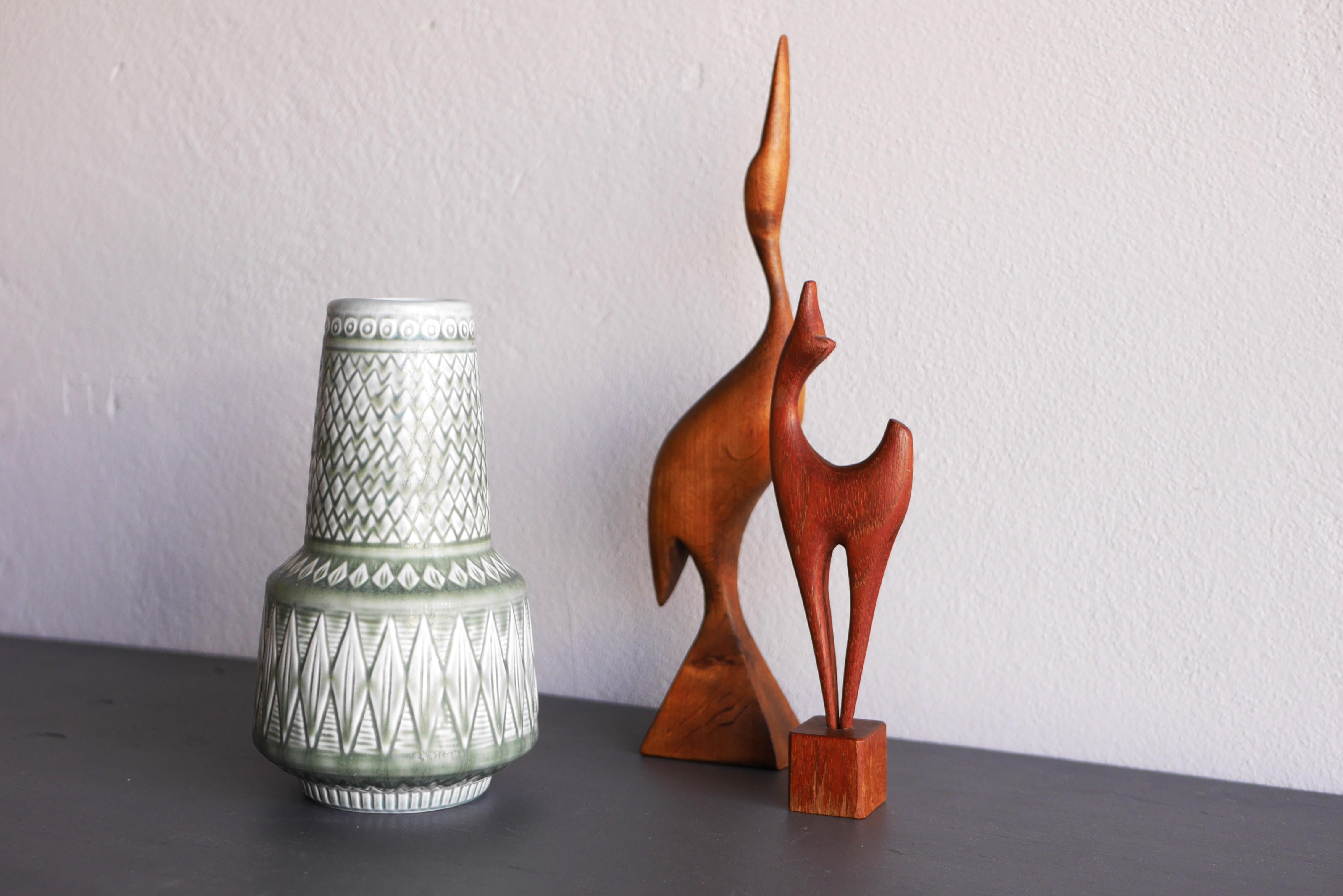Vaso in ceramica di metà secolo The Modern Scandinavian, Gunnar Nylund, Rörstrand, Svezia in vendita 3