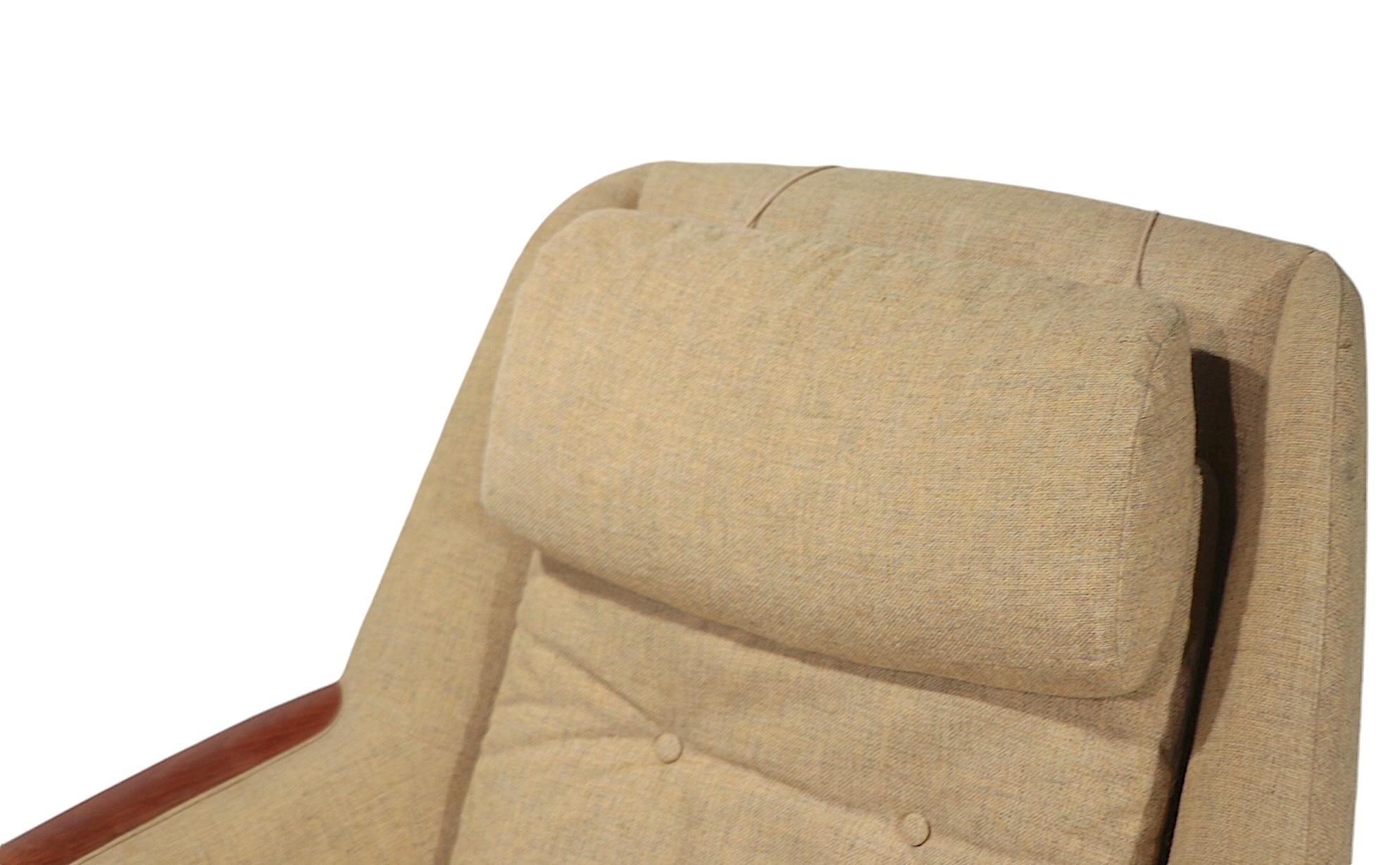 Mid Century Scandinavian Modern  Hjelle Hielle Lounge Chair Made in Norway 8