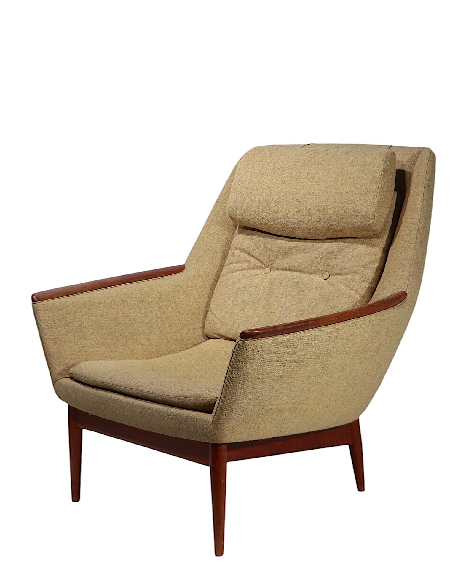Mid Century Scandinavian Modern  Hjelle Hielle Lounge Chair Made in Norway In Good Condition In New York, NY