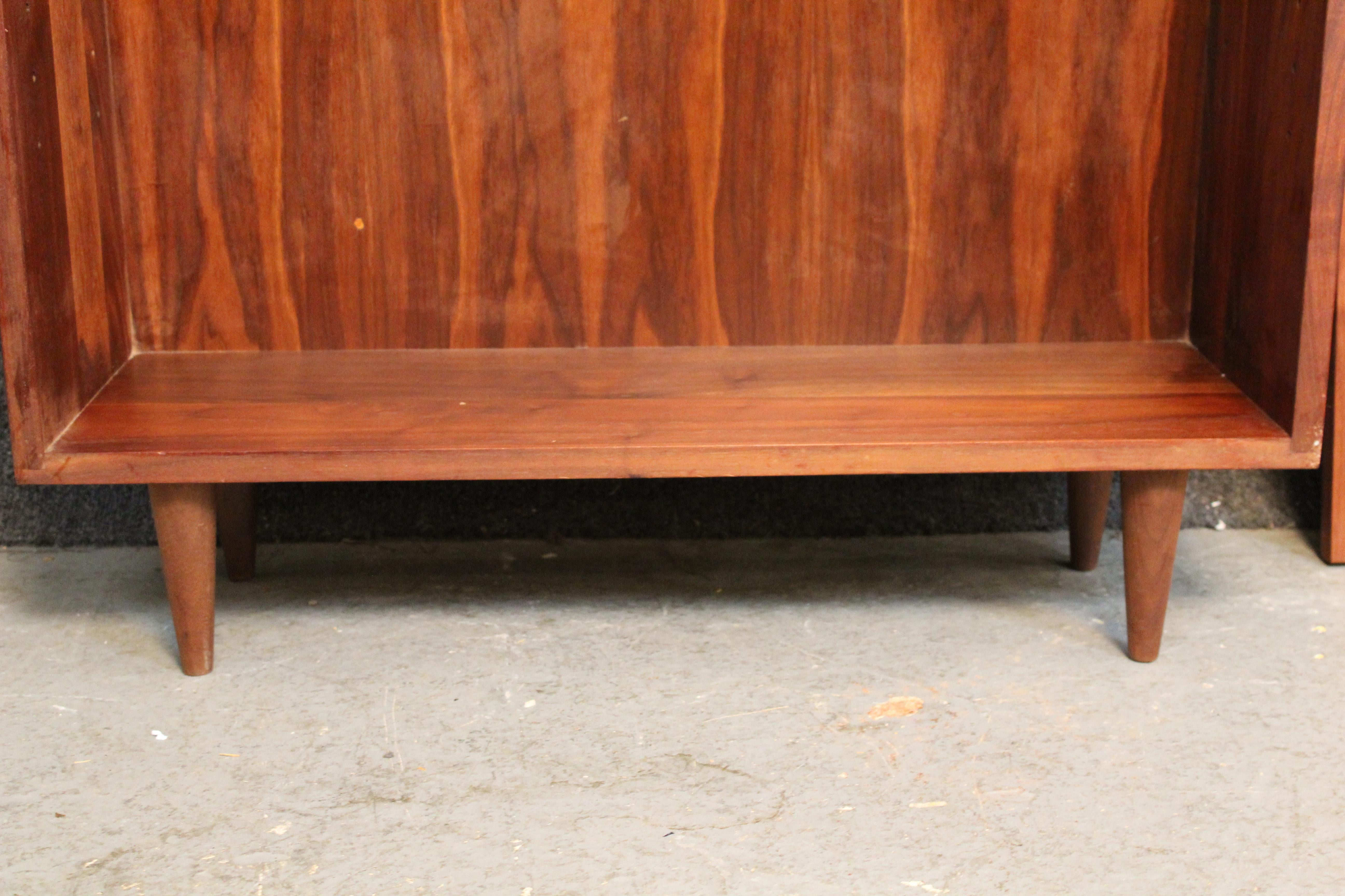 Mid-Century Scandinavian Modern Rosewood Bookcase For Sale 8