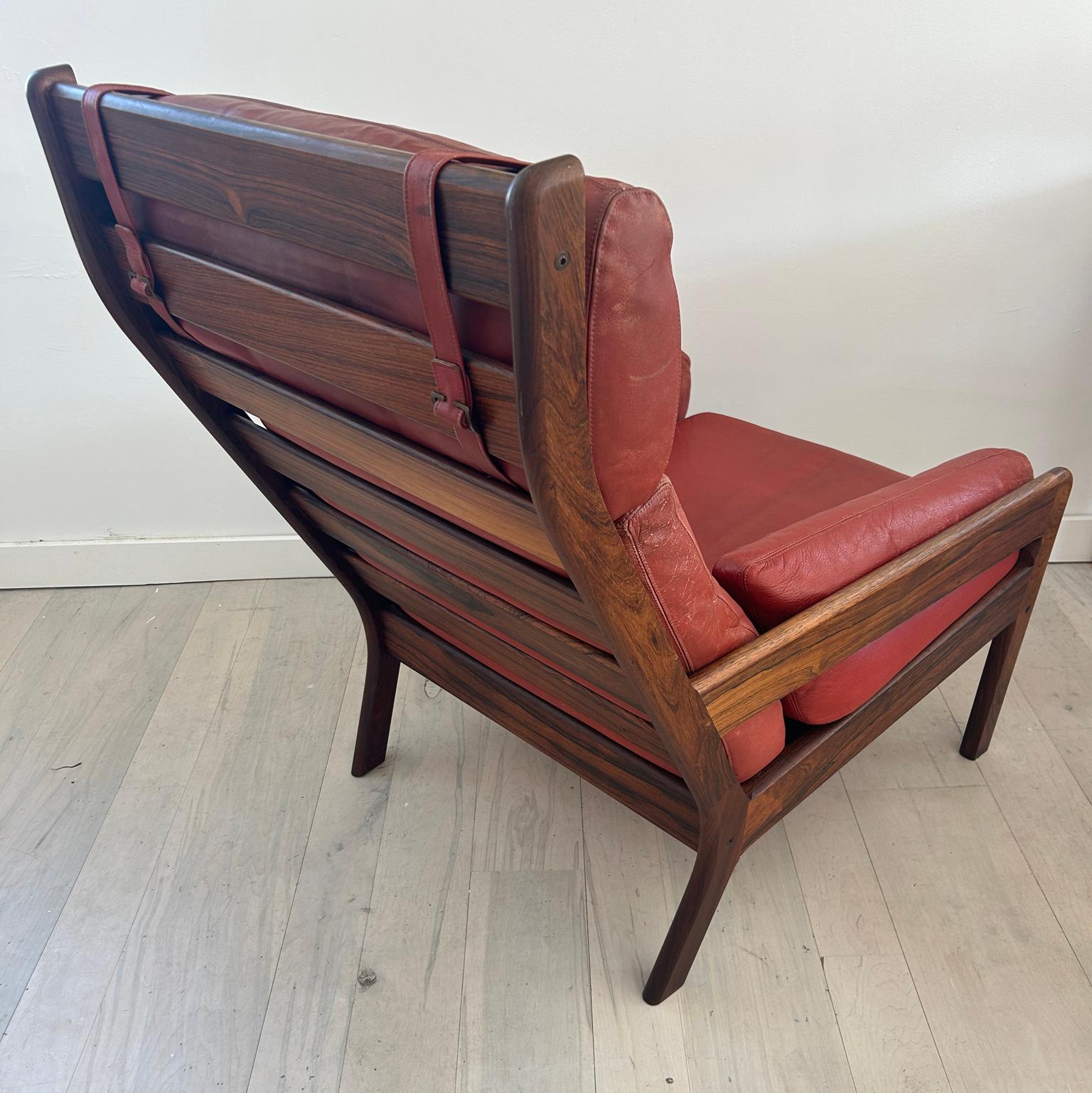 Midcentury Scandinavian Modern Solid Rosewood Red Leather Lounge Chair 1